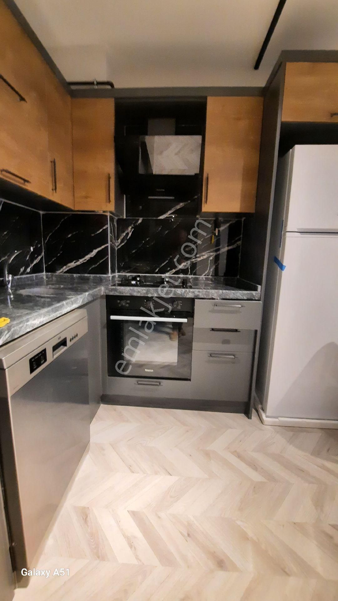 Körfez'de Full Eşyalı Lüks Dizayn Satılık 1+1 - Görsel 10