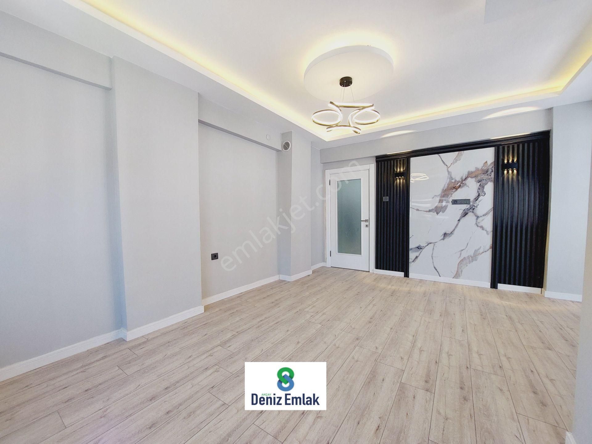 Denizden Akçayda Öncephe Arakat Masrafsız Satılık 2+1 Daire. - Görsel 2
