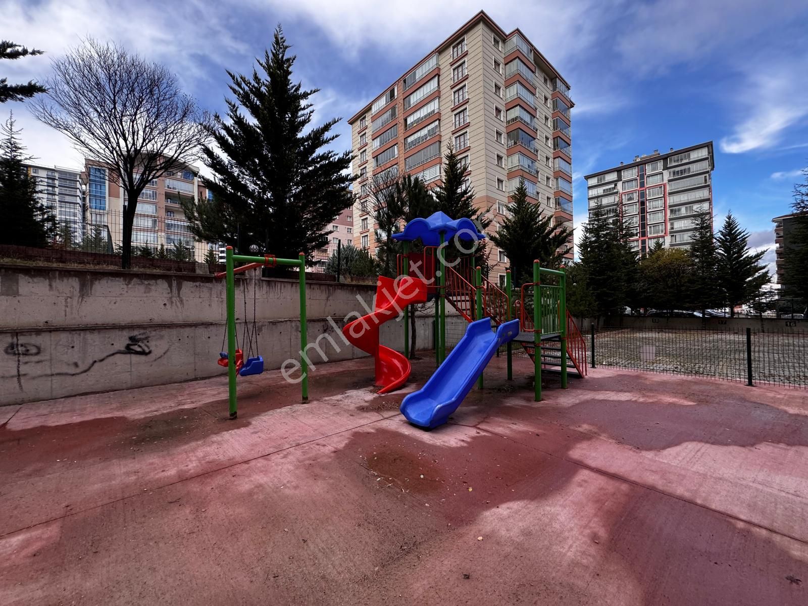 Nam-ak Emlak'tan Hastahane Yakını 2 Banyolu Kilerli 3+1 Site Dairesi - Görsel 31