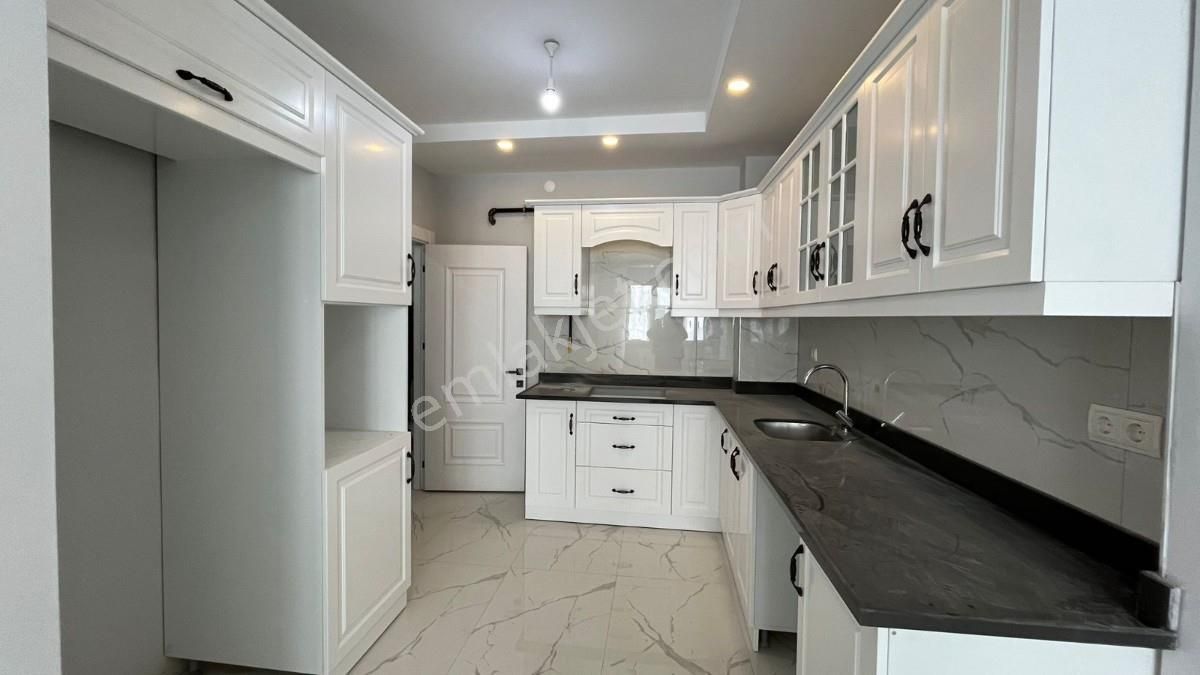 Çarşı Merkezde Ultra Geniş & Lüks Satılık 3+1 Daire - Görsel 3