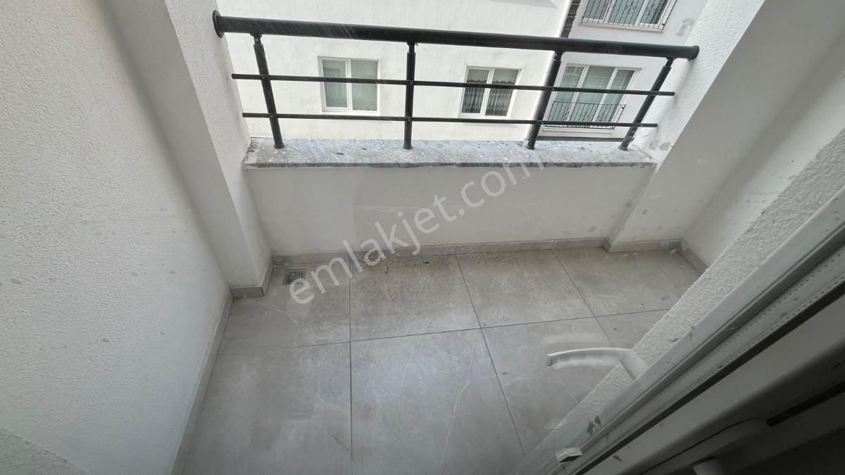 Çarşı Merkezde Ultra Geniş & Lüks Satılık 3+1 Daire - Görsel 4