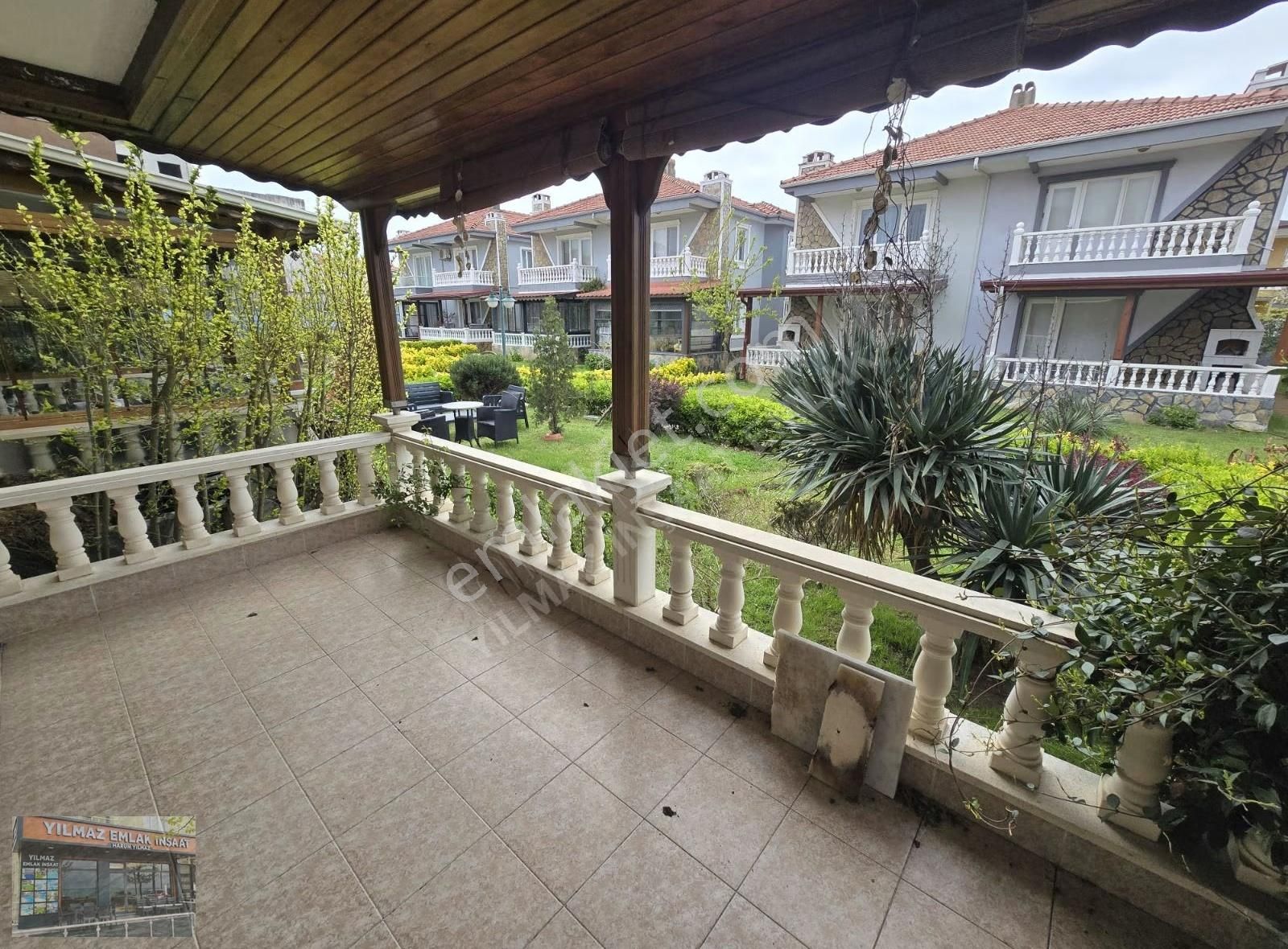 Denize Sıfır Site İçerisinde Müstakil Bahçeli Dublex Villa - Görsel 26