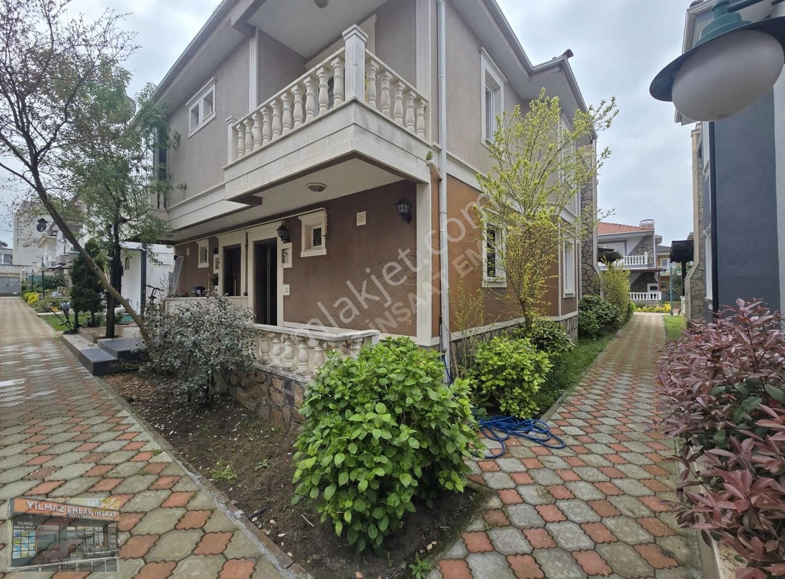 Denize Sıfır Site İçerisinde Müstakil Bahçeli Dublex Villa - Görsel 25