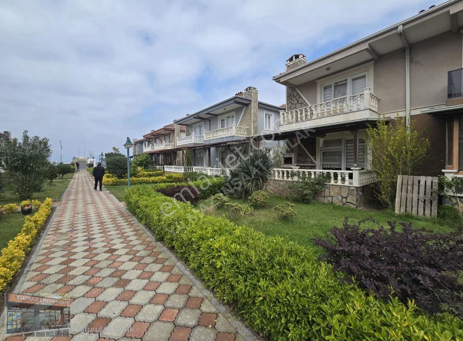 Denize Sıfır Site İçerisinde Müstakil Bahçeli Dublex Villa - Görsel 18