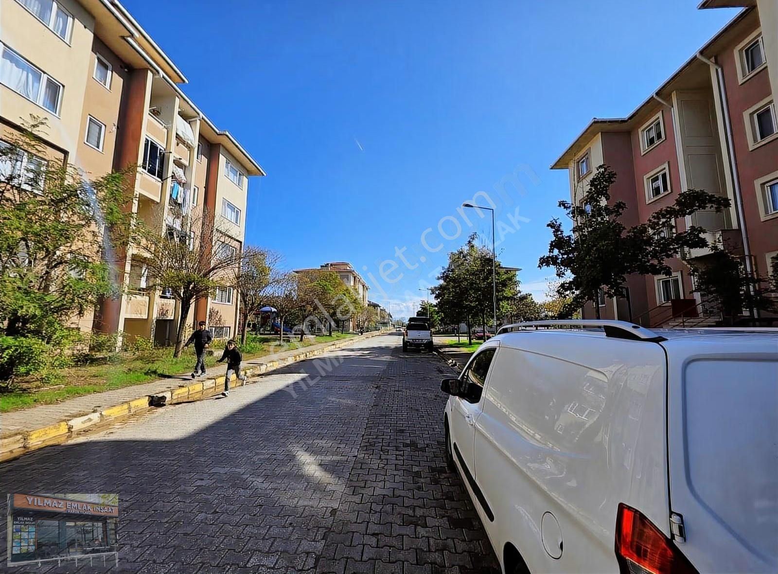 Karasu Aziziye Toki Evlerinde 2+1 85m2 Mutfak Ayrı Katta Daire - Görsel 32