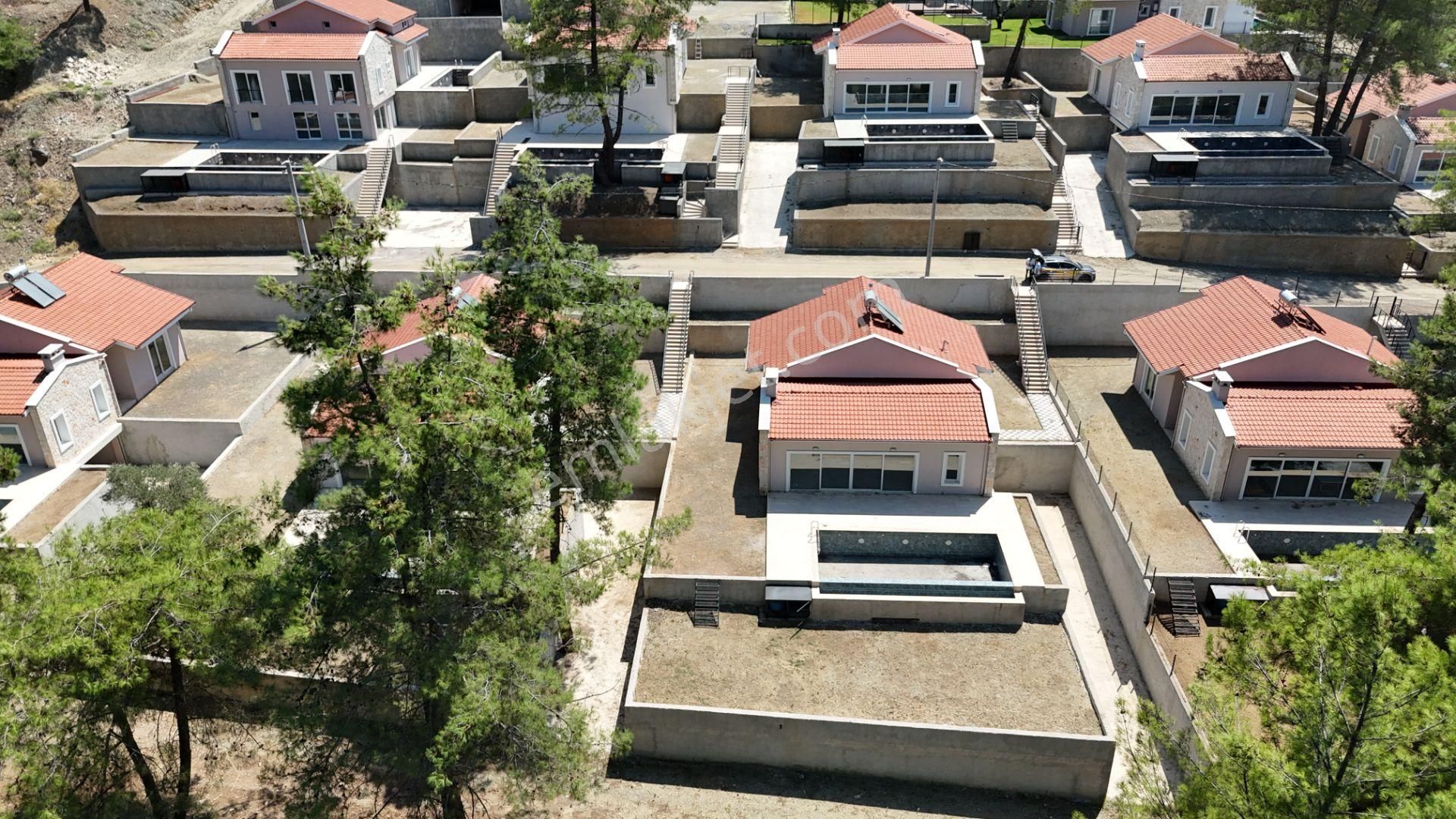 Goldhouse Dan Satılık Villa Yeşilüzümlüde 4+1 Fırsat - Görsel 3