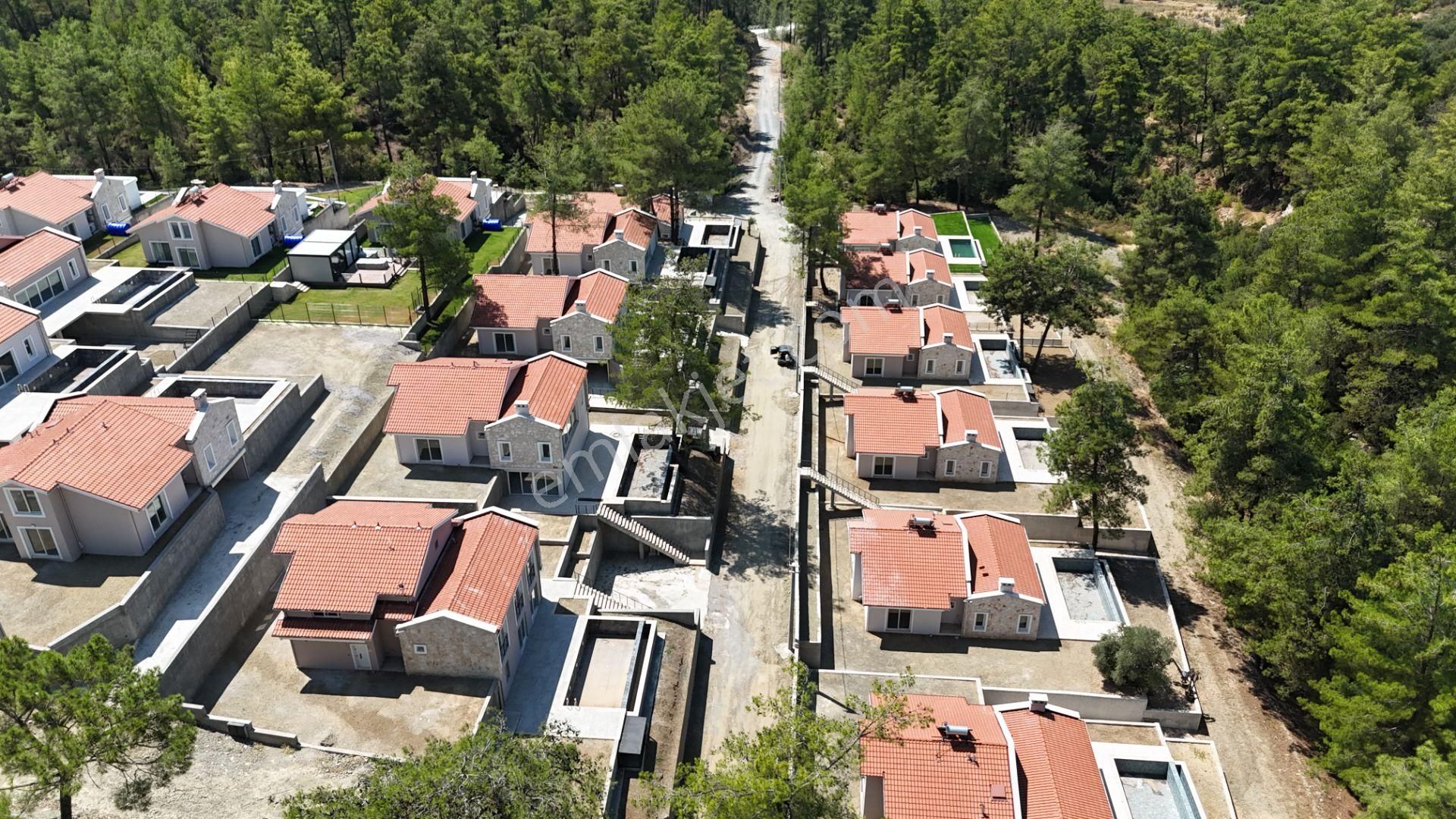 Goldhouse Dan Satılık Villa Yeşilüzümlüde 4+1 Fırsat - Görsel 4
