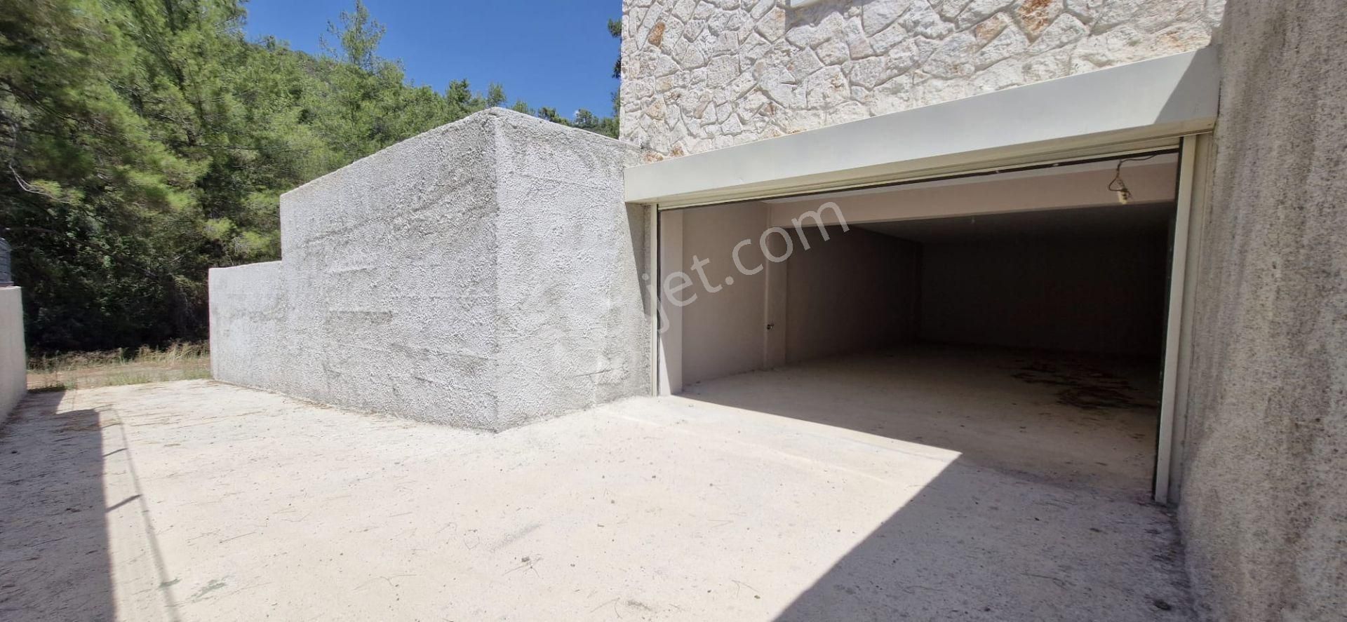 Goldhouse Dan Satılık Villa Yeşilüzümlüde 4+1 Fırsat - Görsel 34