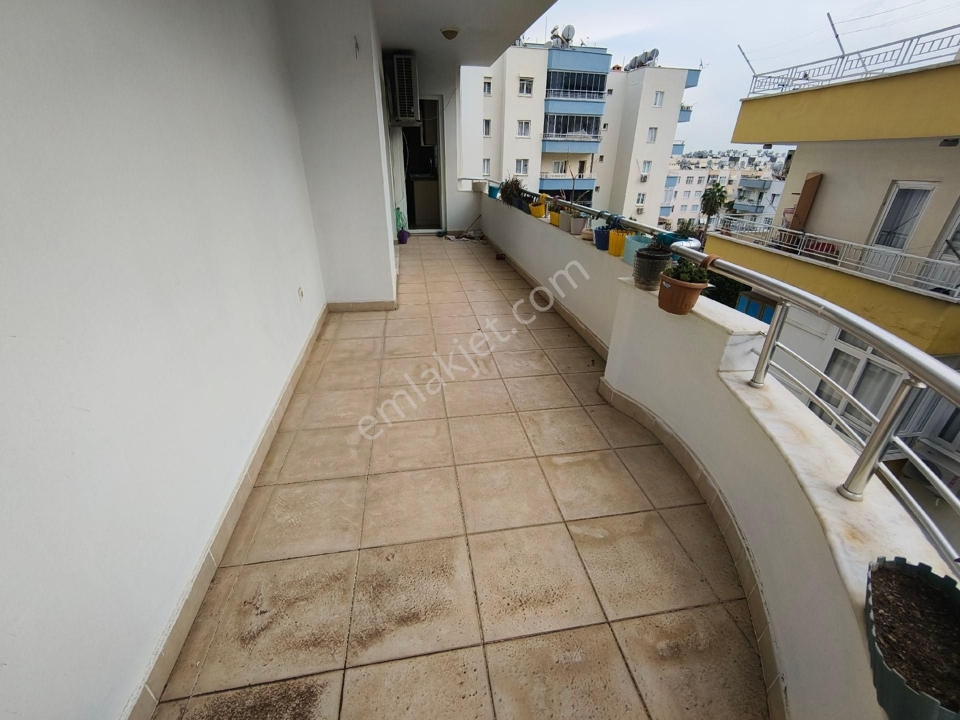 Viranşehirde 3+1 Geniş Oturumlu Fırsat Daire - Görsel 11