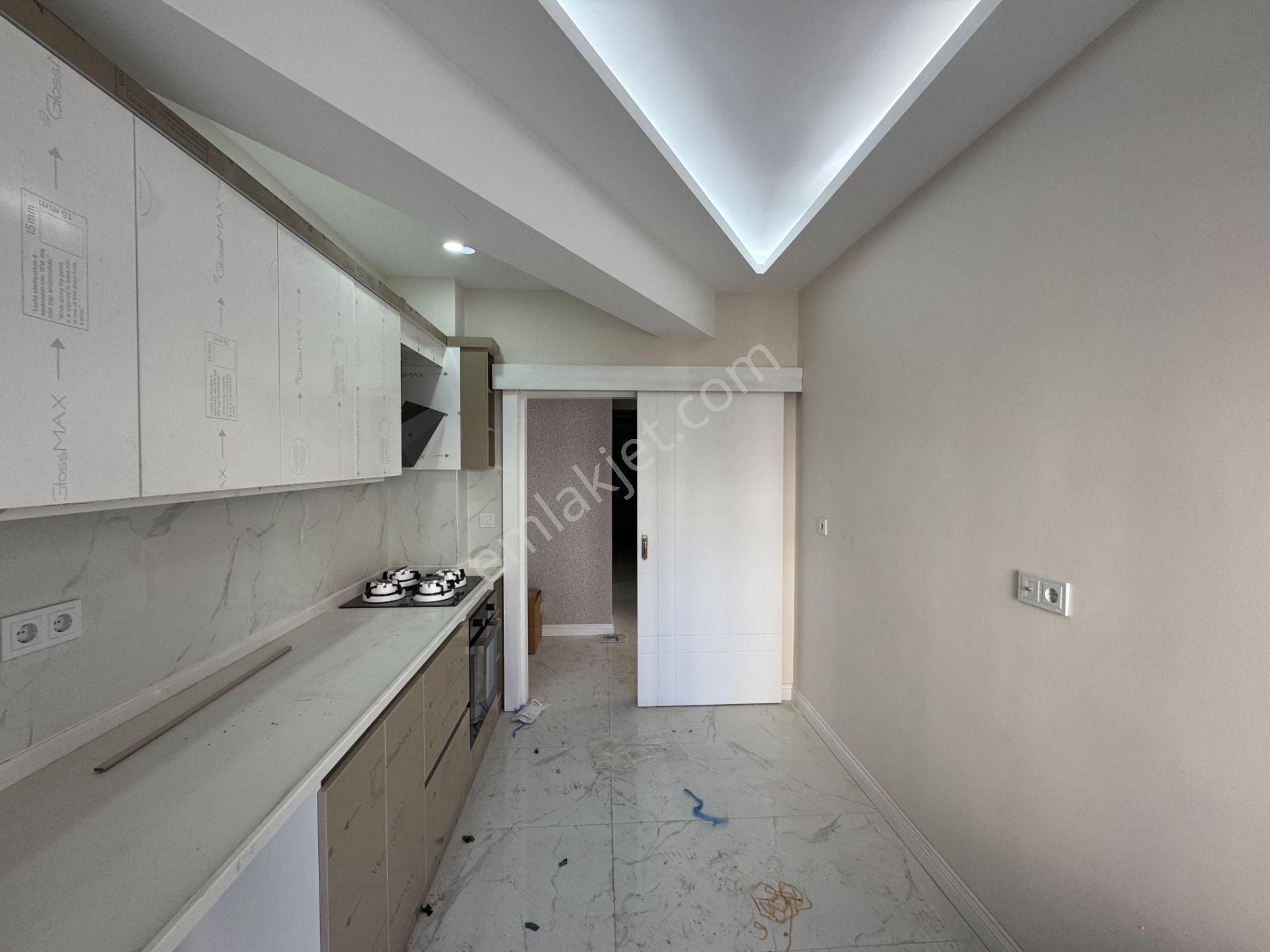 Güvenlikte K.otoparklı , Kombili 2+1 Ayrı Mutfaklı Daireler - Görsel 5