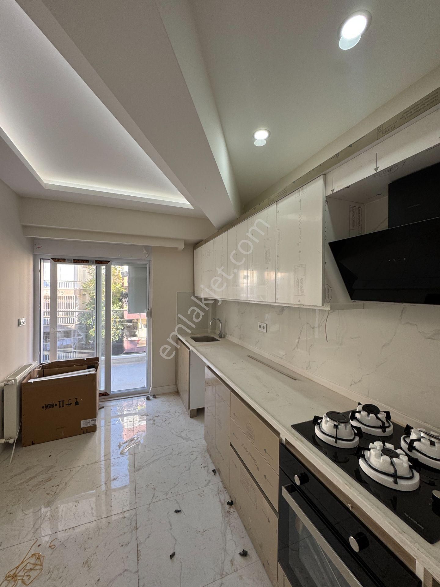 Güvenlikte K.otoparklı , Kombili 2+1 Ayrı Mutfaklı Daireler - Görsel 3