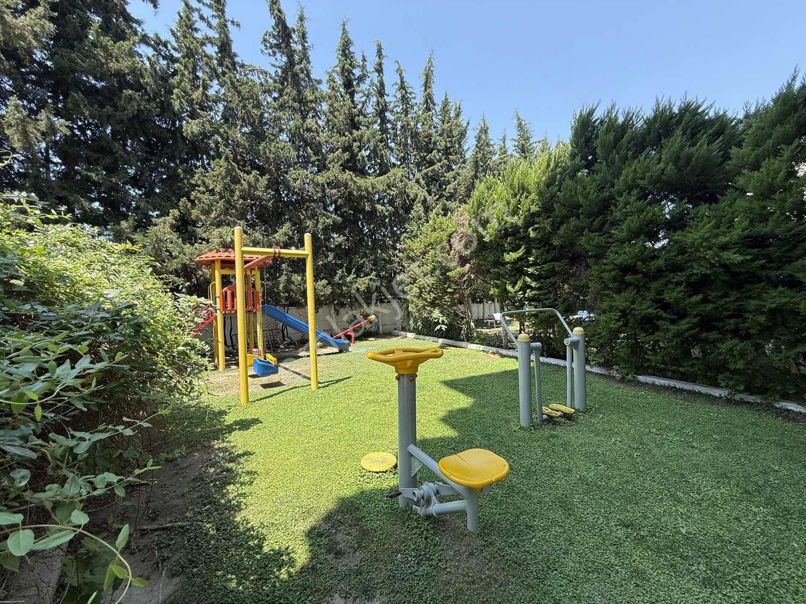 Seferihisar Camikebir Mah. Havuzlu Sitede 4+1 Tripleks Daire - Görsel 17