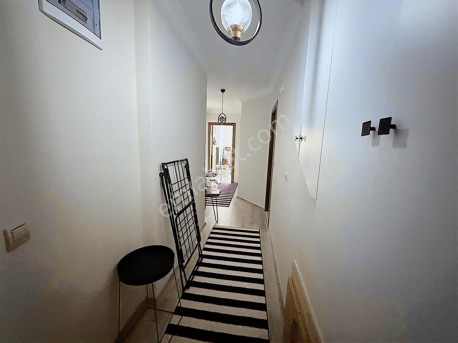 Seferihisar Camikebir Mah. Havuzlu Sitede 4+1 Tripleks Daire - Görsel 28