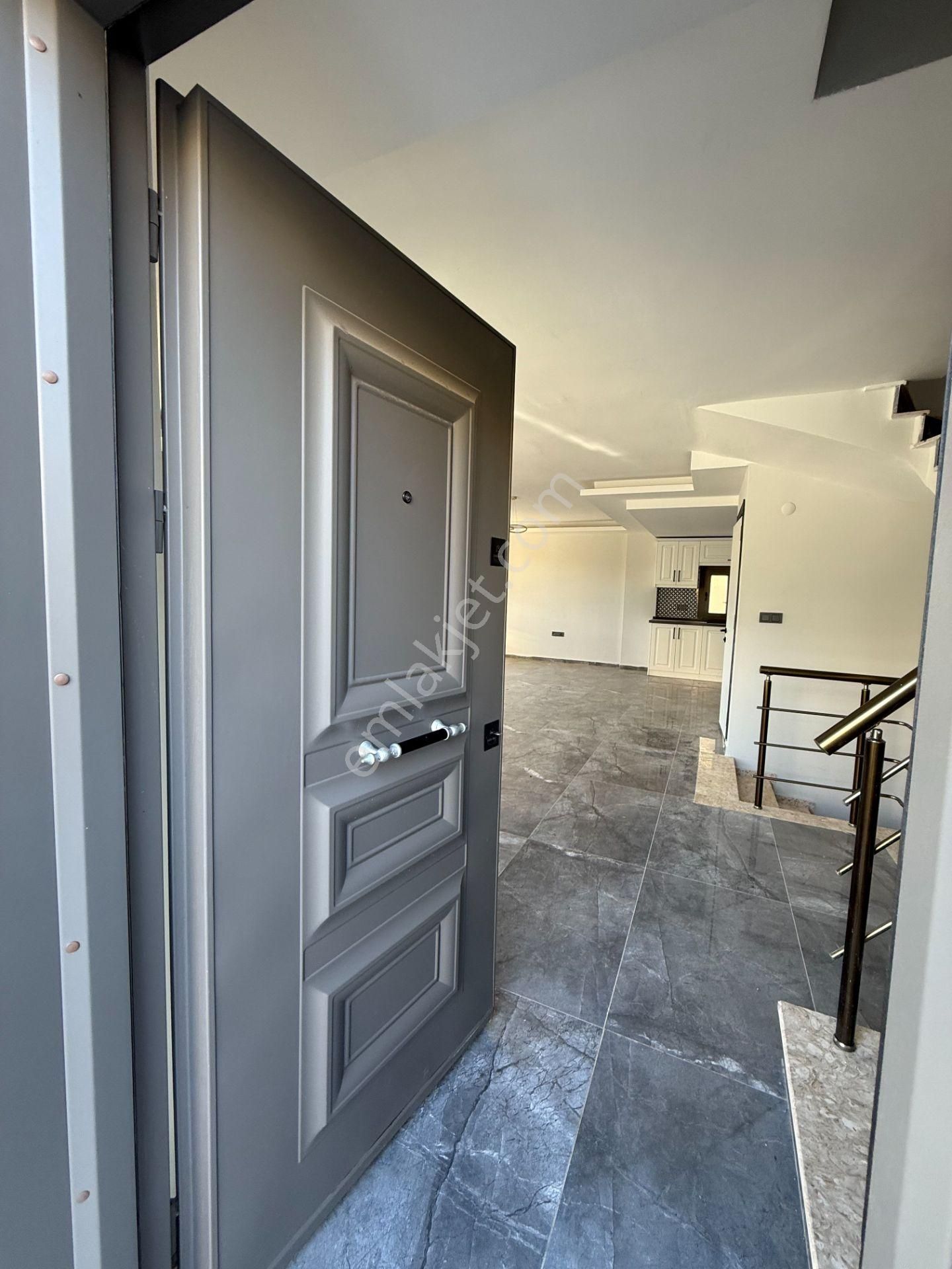 Seferihisar Gözsüzler’de Köşe Parsel 4+2 Lüks Villa! - Görsel 13