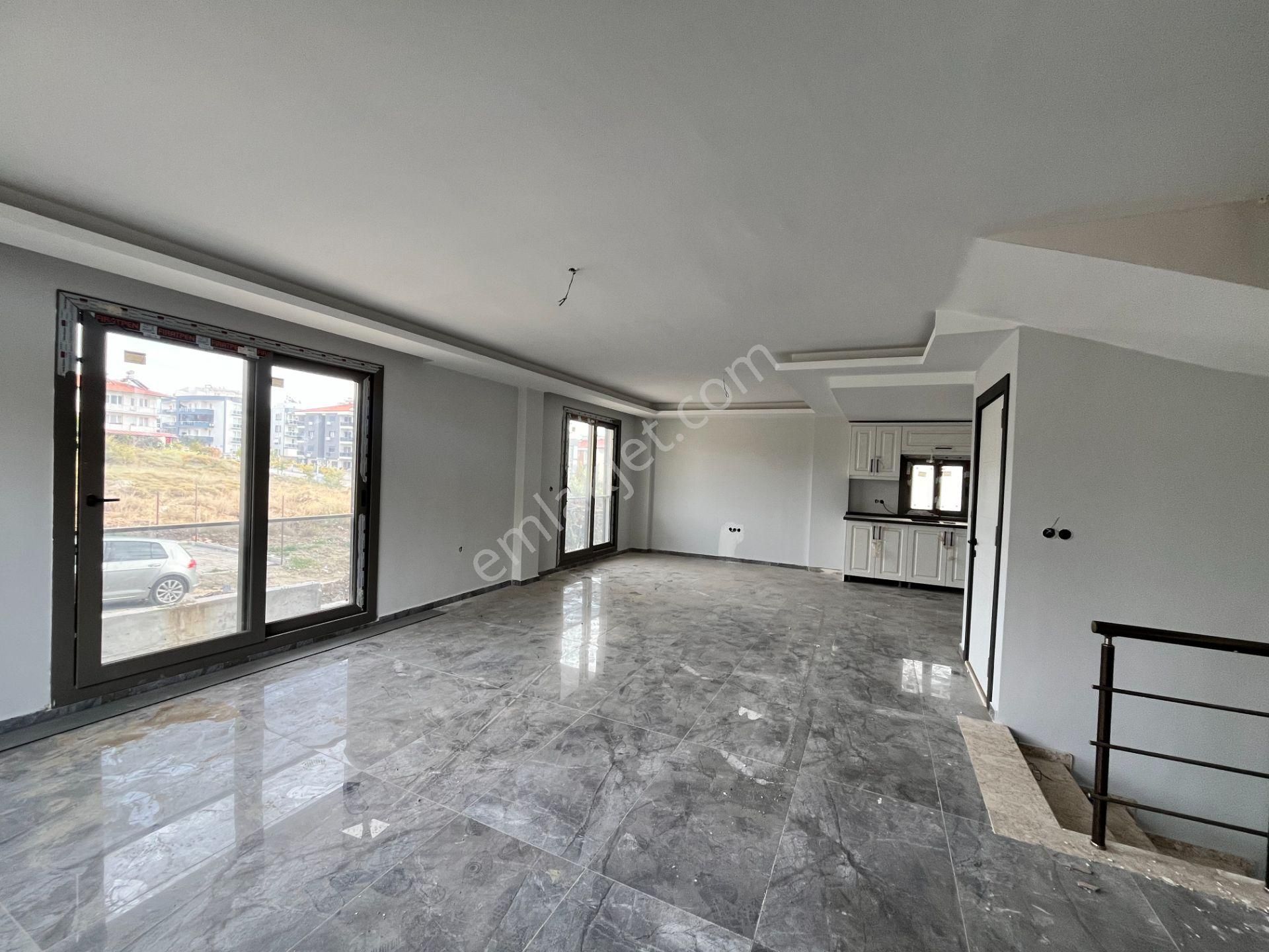 Seferihisar Gözsüzler’de Köşe Parsel 4+2 Lüks Villa! - Görsel 15