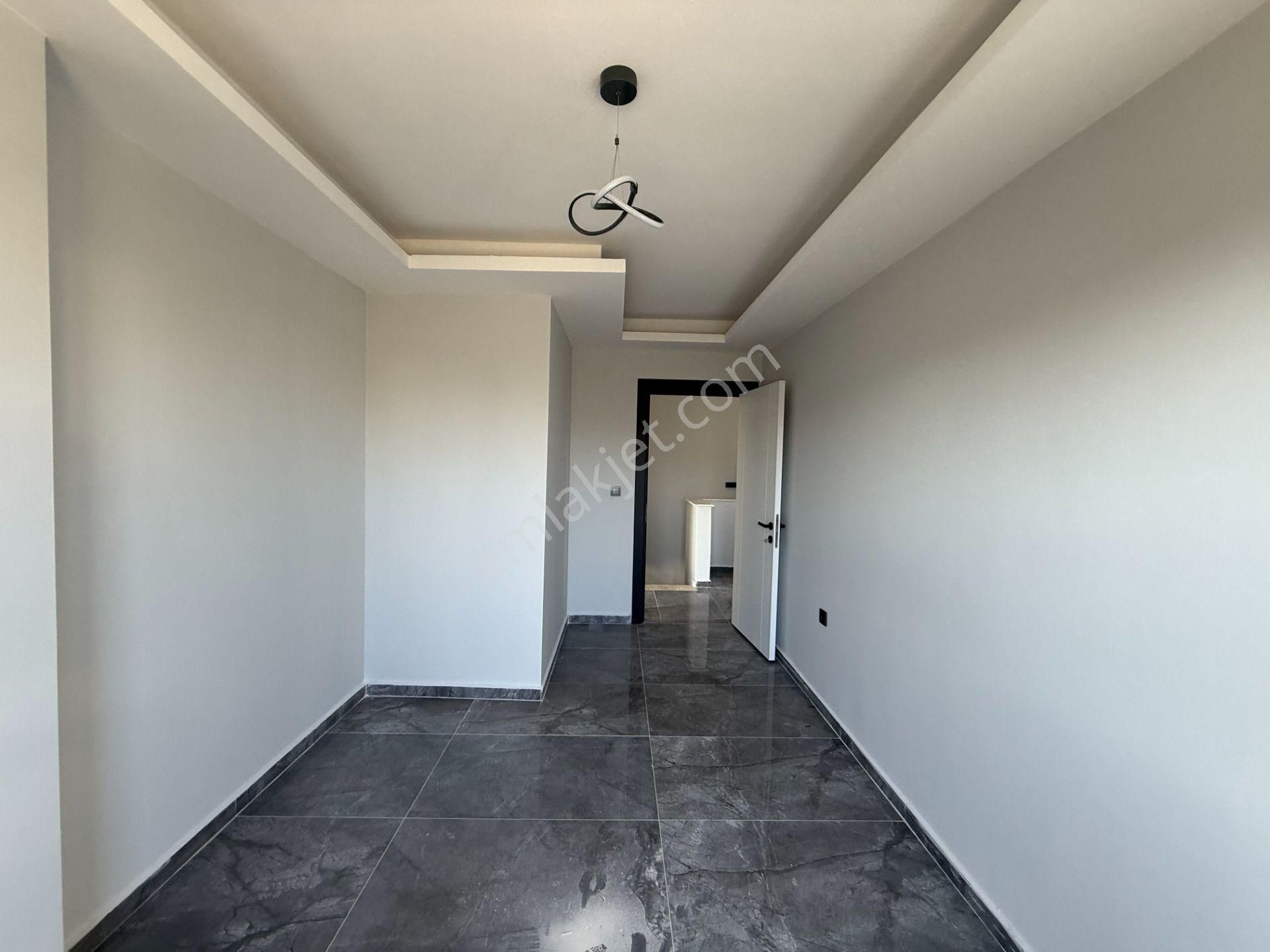 Seferihisar Gözsüzler’de Köşe Parsel 4+2 Lüks Villa! - Görsel 21