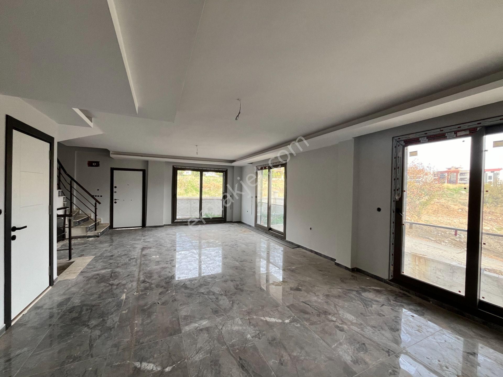 Seferihisar Gözsüzler’de Köşe Parsel 4+2 Lüks Villa! - Görsel 16