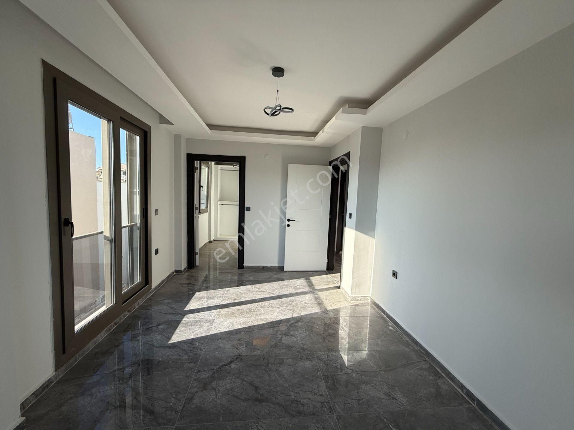 Seferihisar Gözsüzler’de Köşe Parsel 4+2 Lüks Villa! - Görsel 22