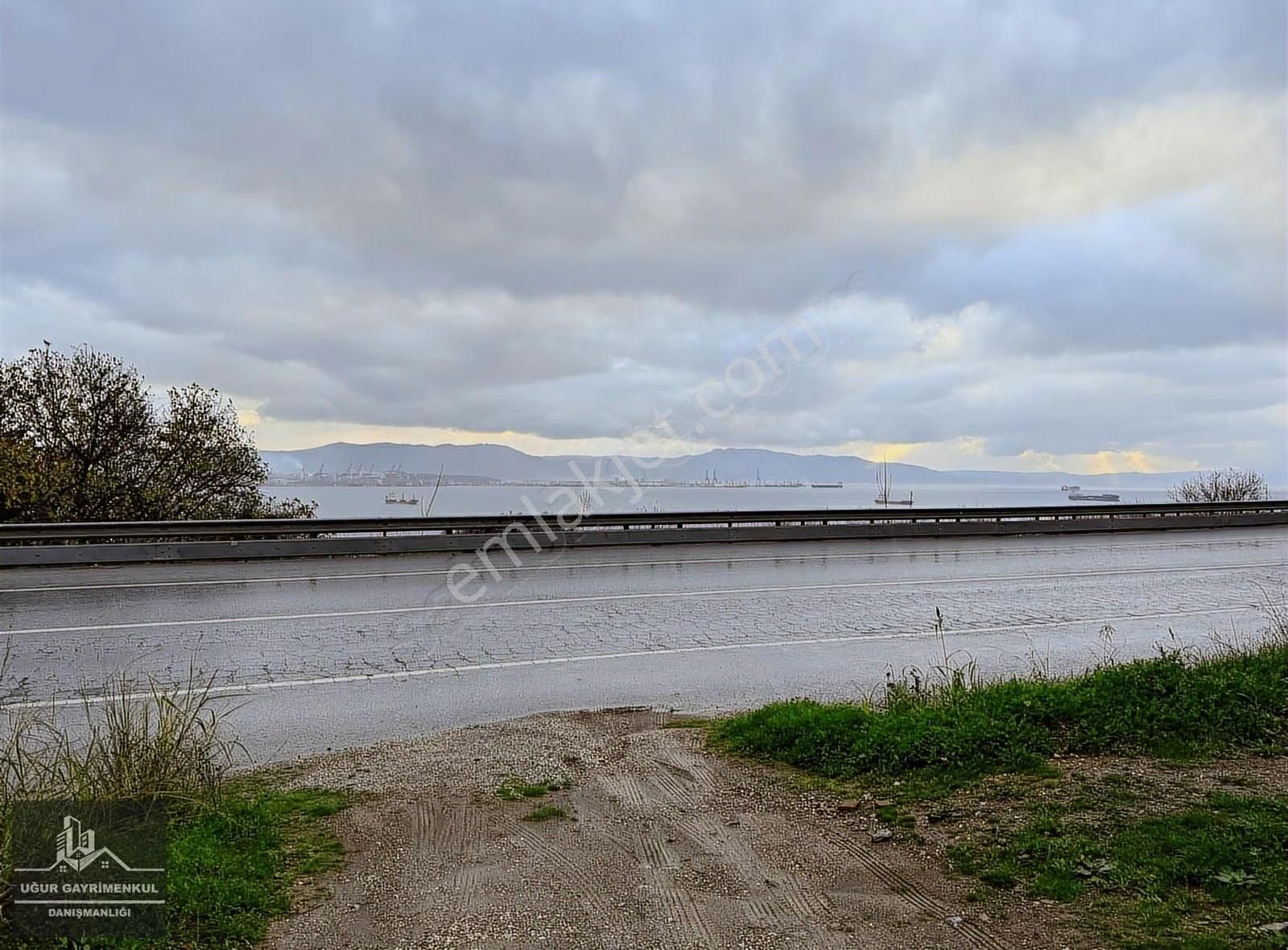 Uğur Gayrimenkul'den Deniz Manzaralı Ve Konut İmarlı Arsa - Görsel 15
