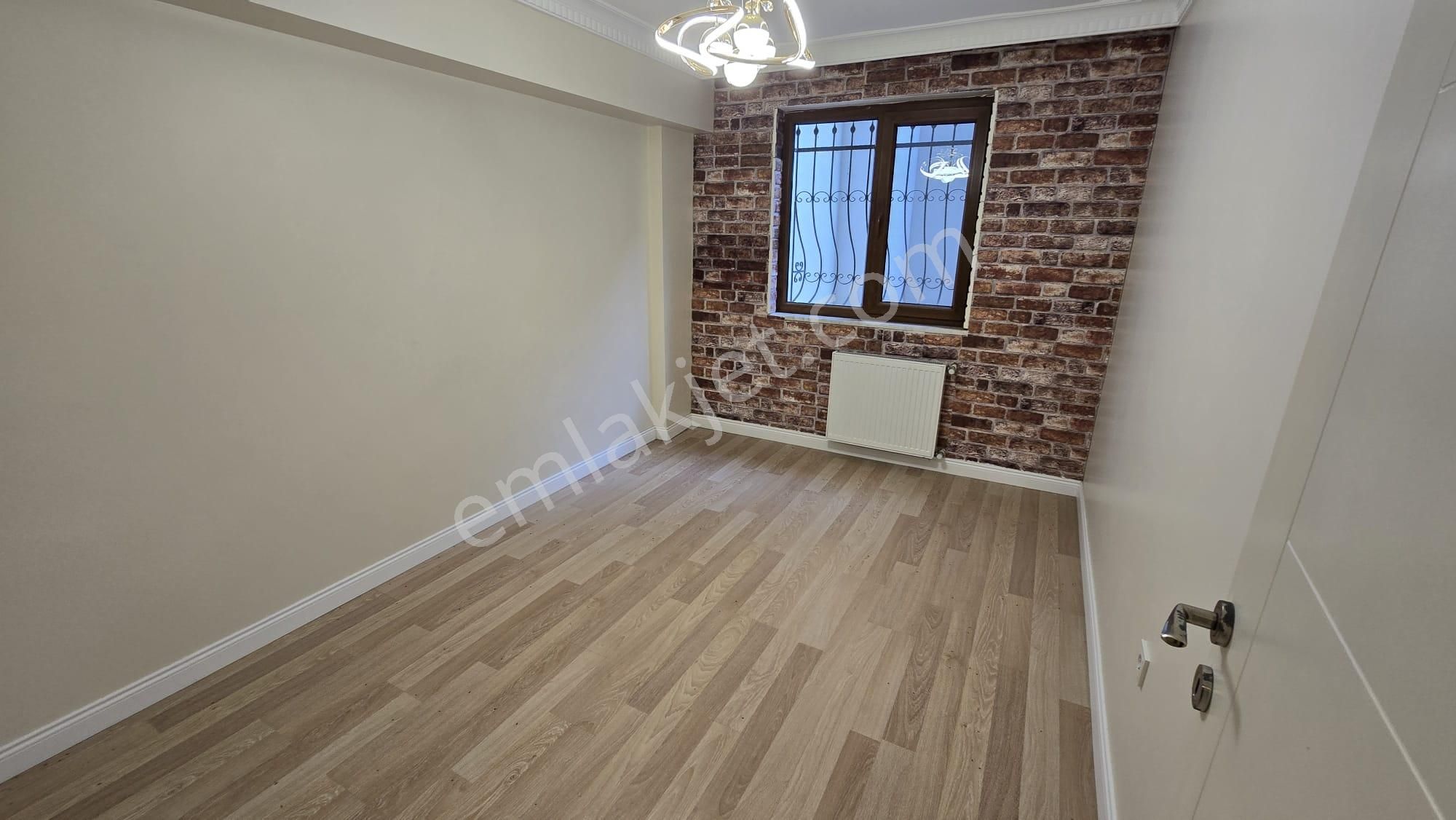 Beylikdüzü Yakuplu 2+1 Net 80 M² Müstakil Bahçe Kullanımlı İçi Yapılı Daire - Görsel 11