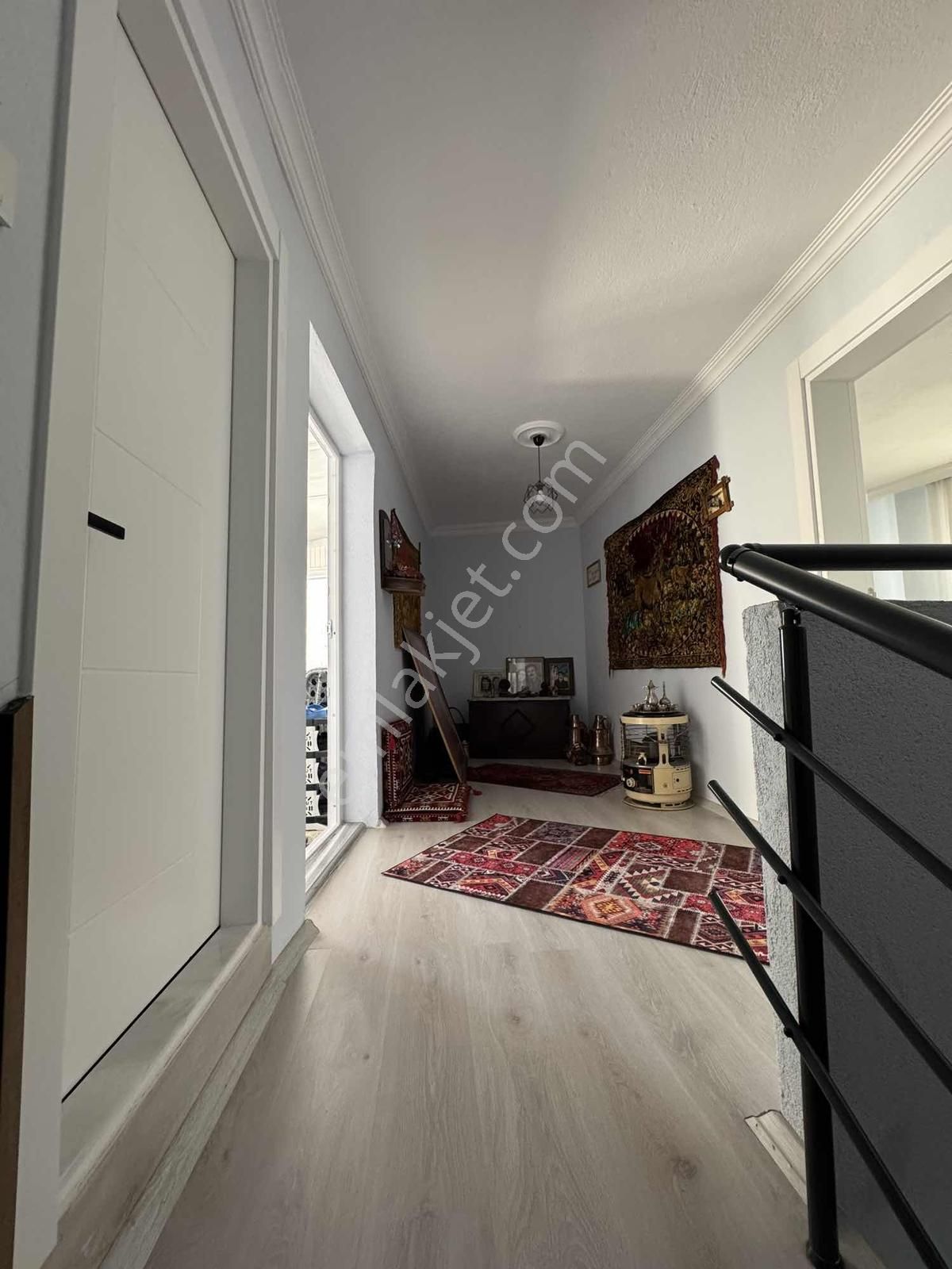 Ayvalık Zekibey Mahallesinde Pansiyonluk Satılık Bina - Görsel 20