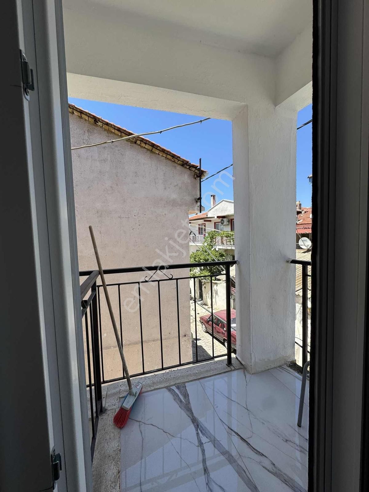 Ayvalık Zekibey Mahallesinde Pansiyonluk Satılık Bina - Görsel 32