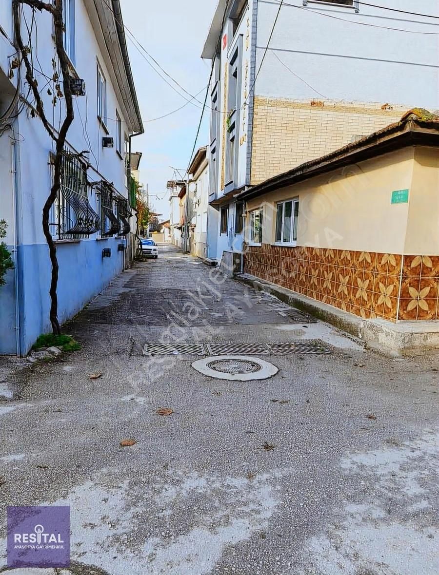 Vakıf Meydanında 330m2 Arsa 2 Müstakil Ev Ve Bahçesi - Görsel 4