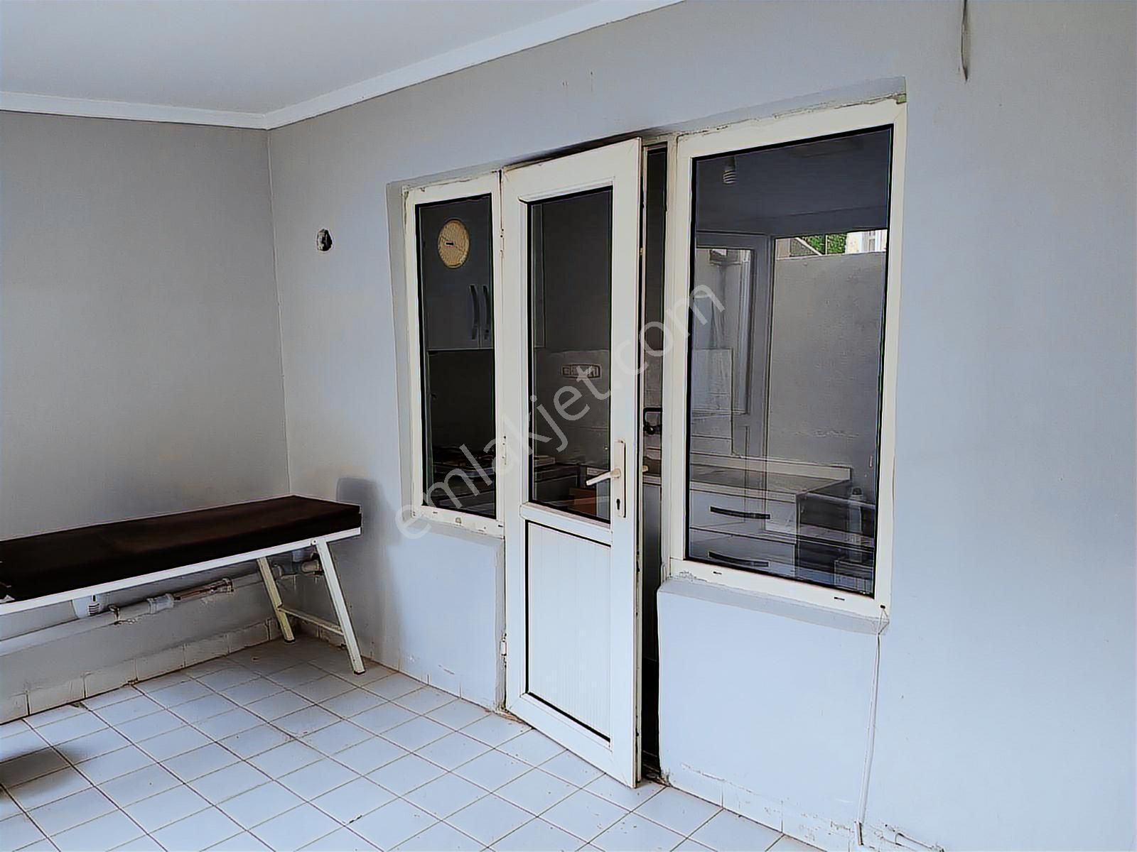 Fatih Caddesinde Kiralık Ofis - Görsel 3