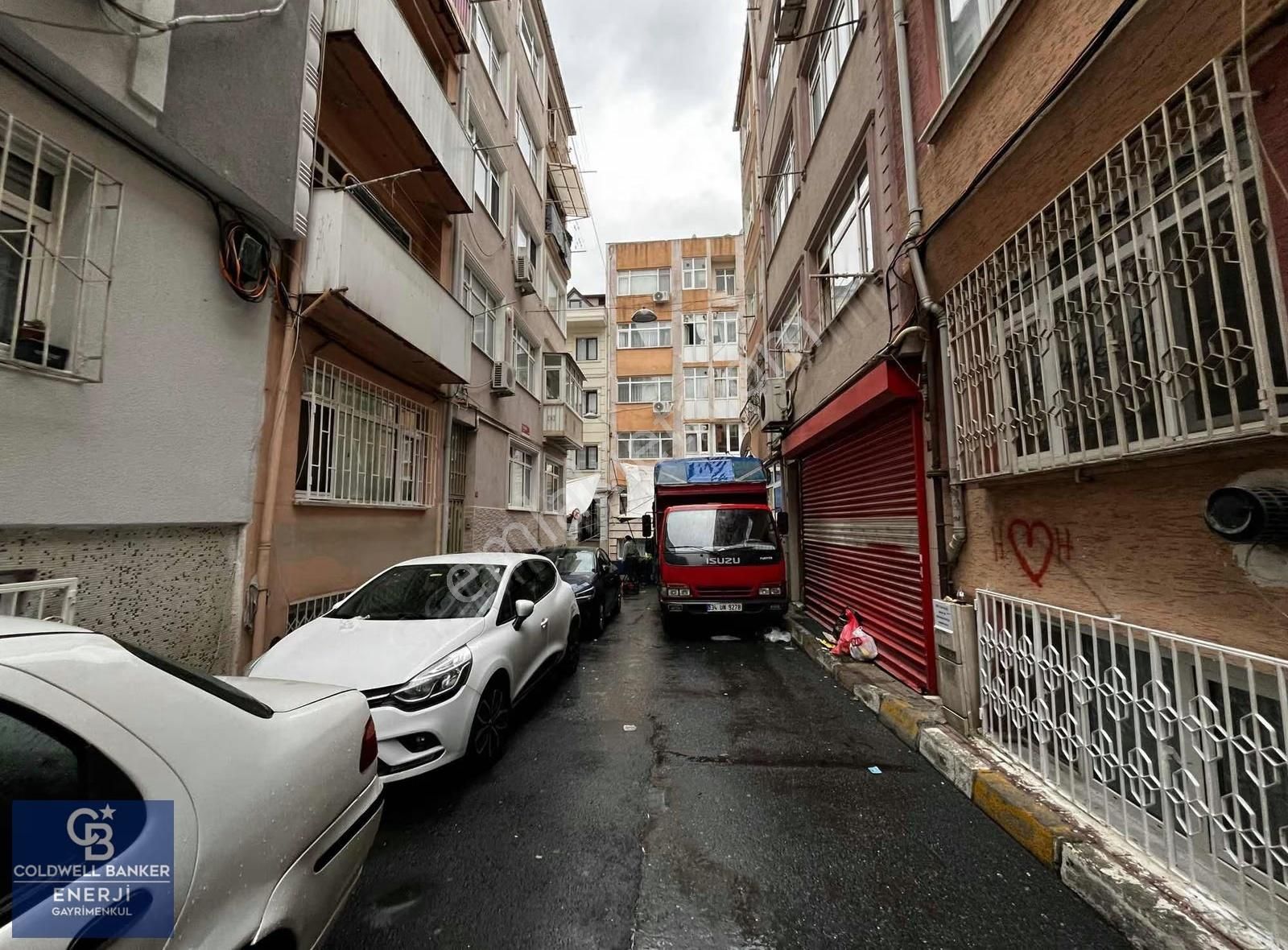 Fatih Koca Muftafapaşa Satılık 2+1 Daire Balkonlu Merkezi Konum - Görsel 35