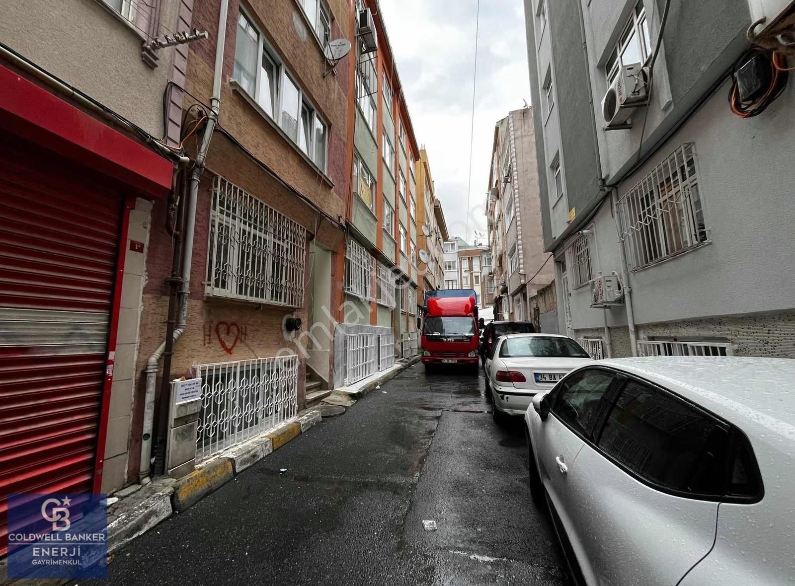 Fatih Koca Muftafapaşa Satılık 2+1 Daire Balkonlu Merkezi Konum - Görsel 34