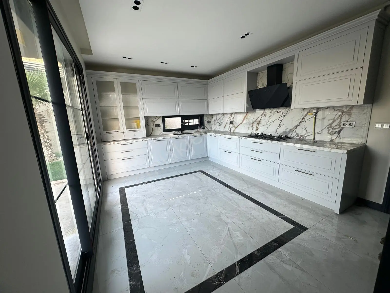 🏡keçiliköy Mahallesi 🏡site İçi ✅6+1 M2 420 3 Katlı Müstakil Villa Yüzme