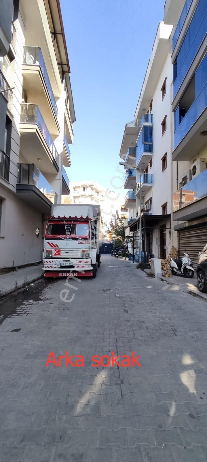 Kuşadası Ikıçeşmelık Okulu Karşısı Satılık Dükkan - Görsel 3