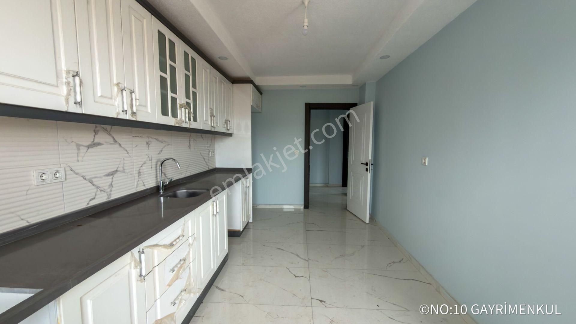 No:10 Gayrimenkul’den – Cadde Üstü, Köşe Konum, En Üst Kat 3+1 (125 M²) Kapalı Mutfak - Görsel 10
