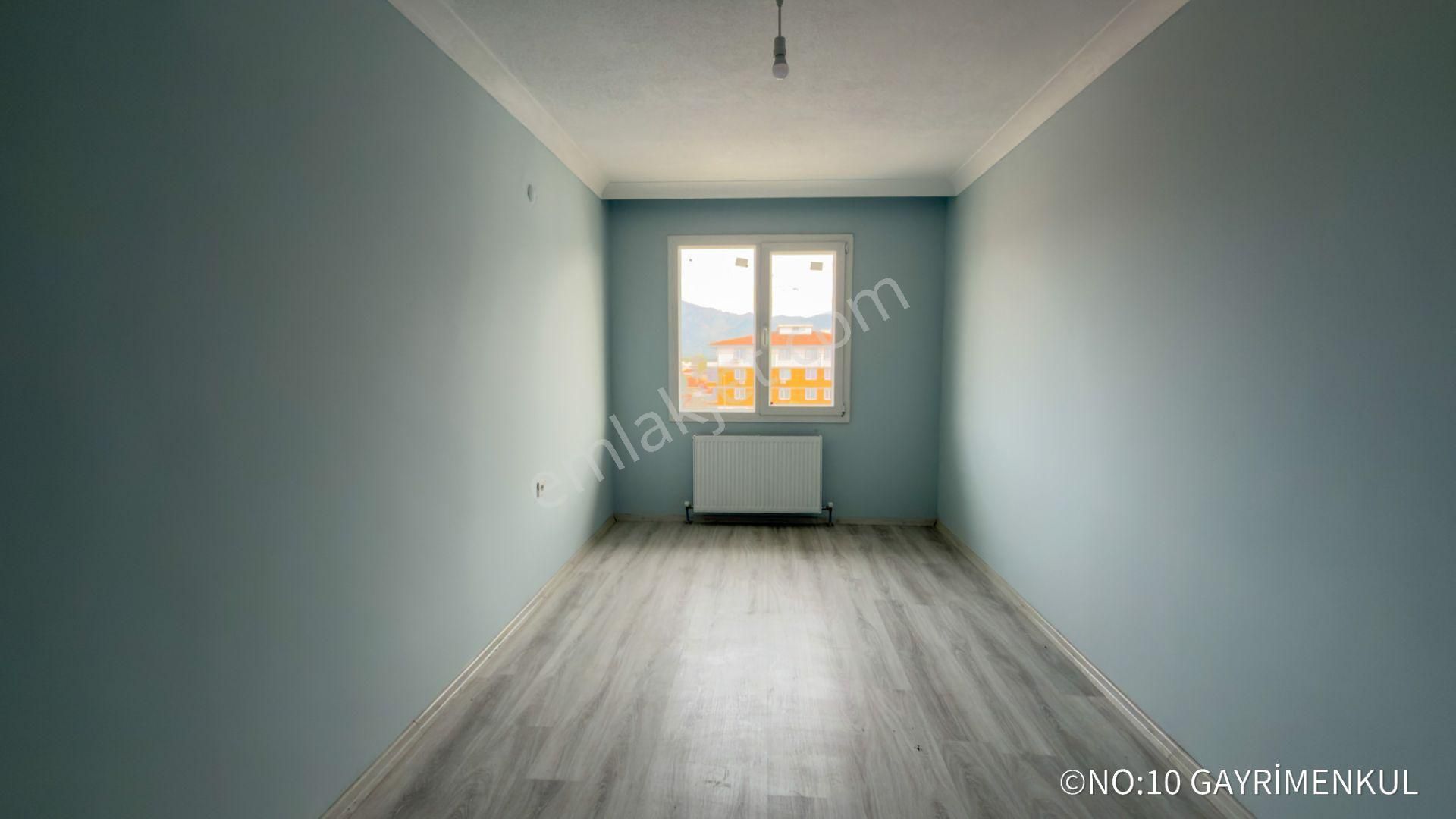 No:10 Gayrimenkul’den – Cadde Üstü, Köşe Konum, En Üst Kat 3+1 (125 M²) Kapalı Mutfak - Görsel 3