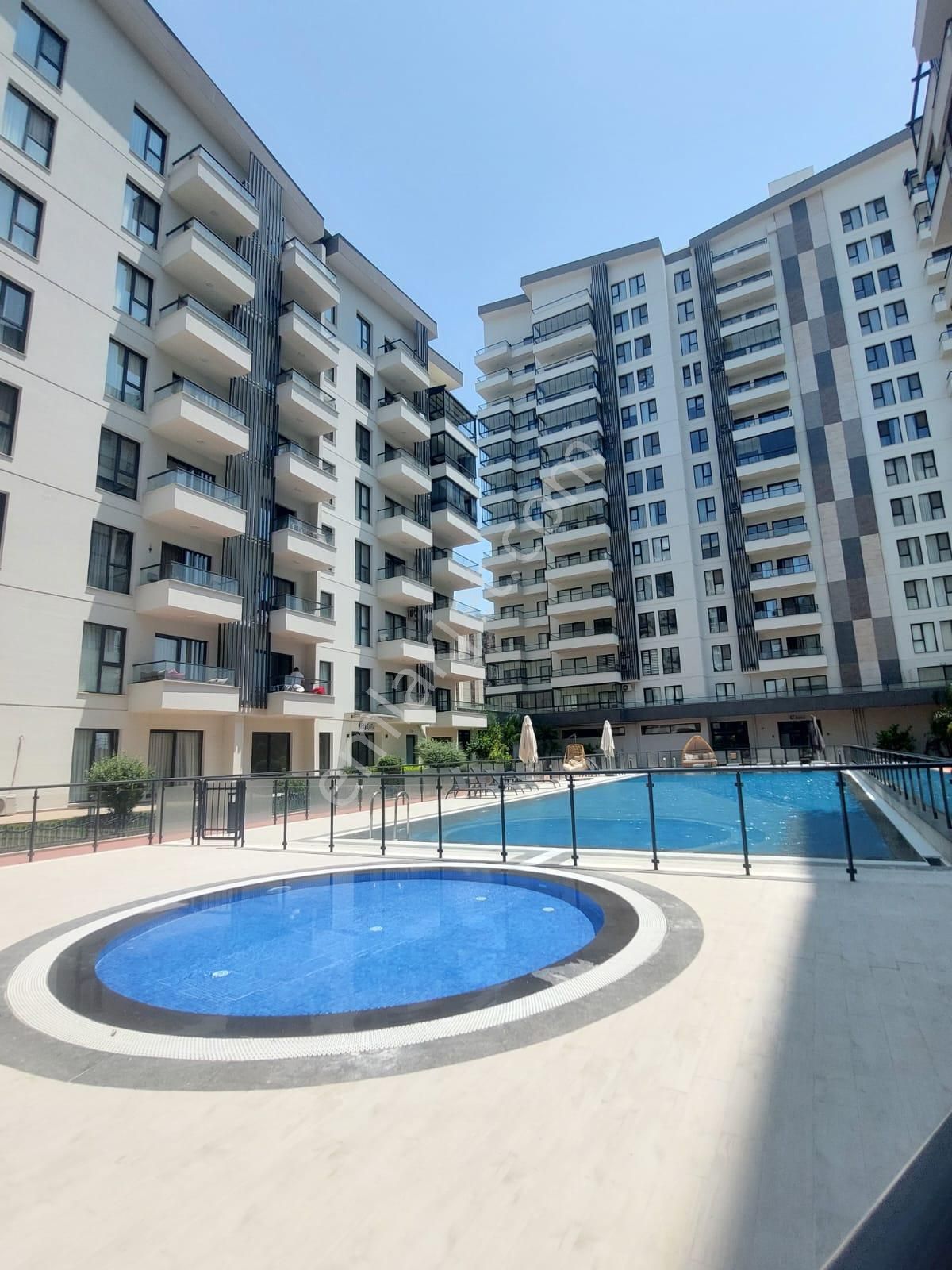 Nadir Bulunur! Teraslı Özel 2+1 Prestijli Projede Tek Seçenek - Görsel 2