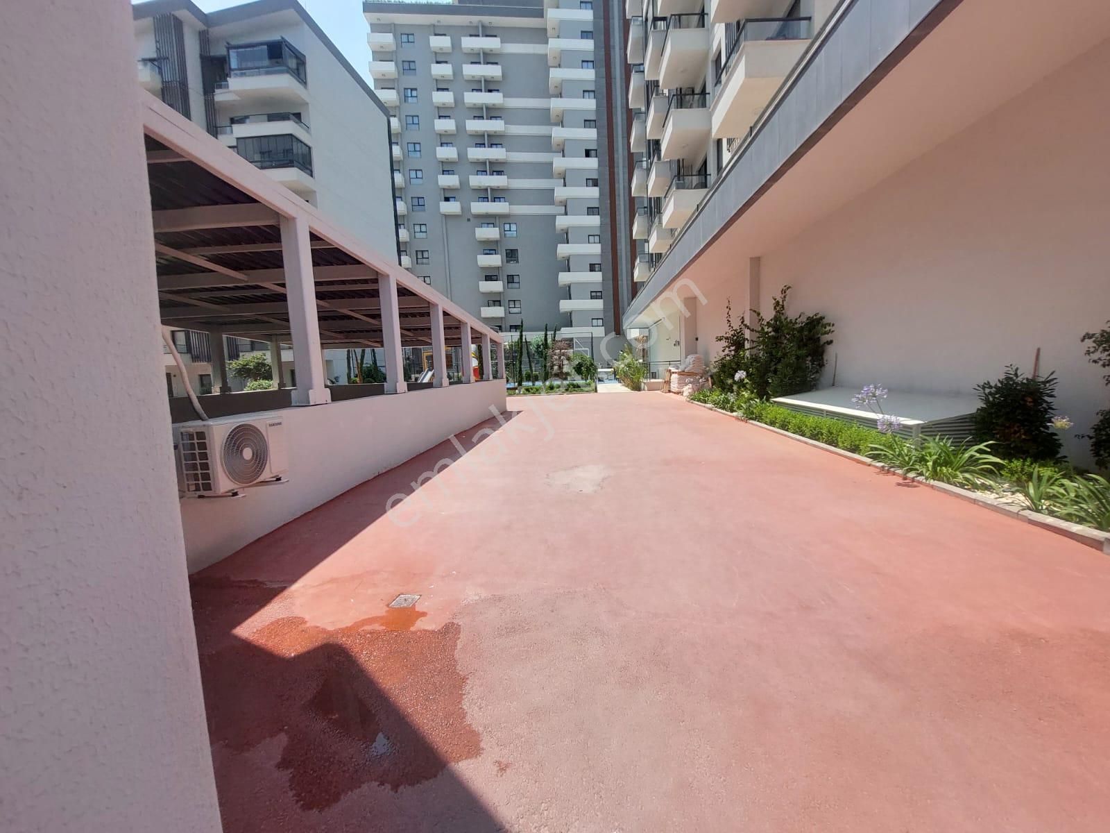 Nadir Bulunur! Teraslı Özel 2+1 Prestijli Projede Tek Seçenek - Görsel 24