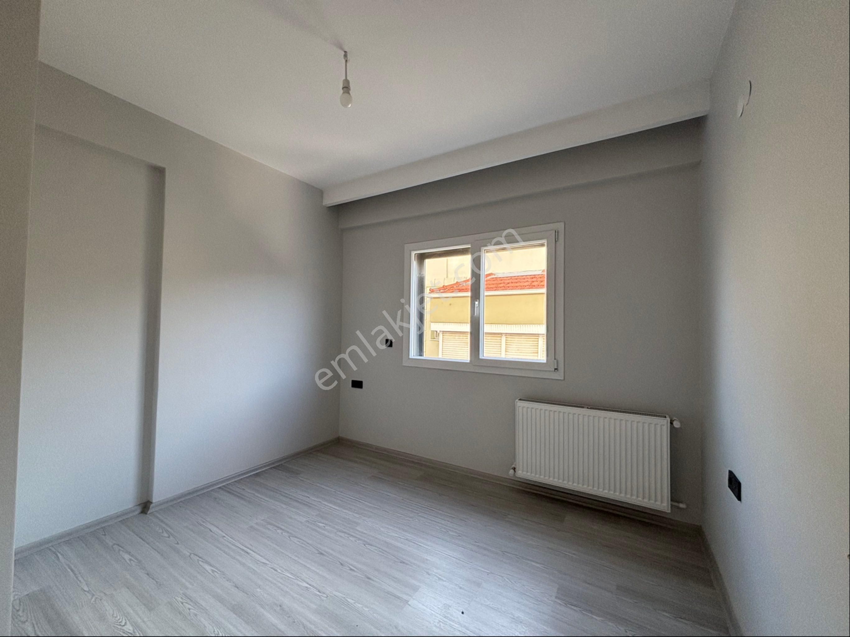 Seferihisar Camikebir Mahallesinde Balkonlu Satılık 2+1 Daire - Görsel 10