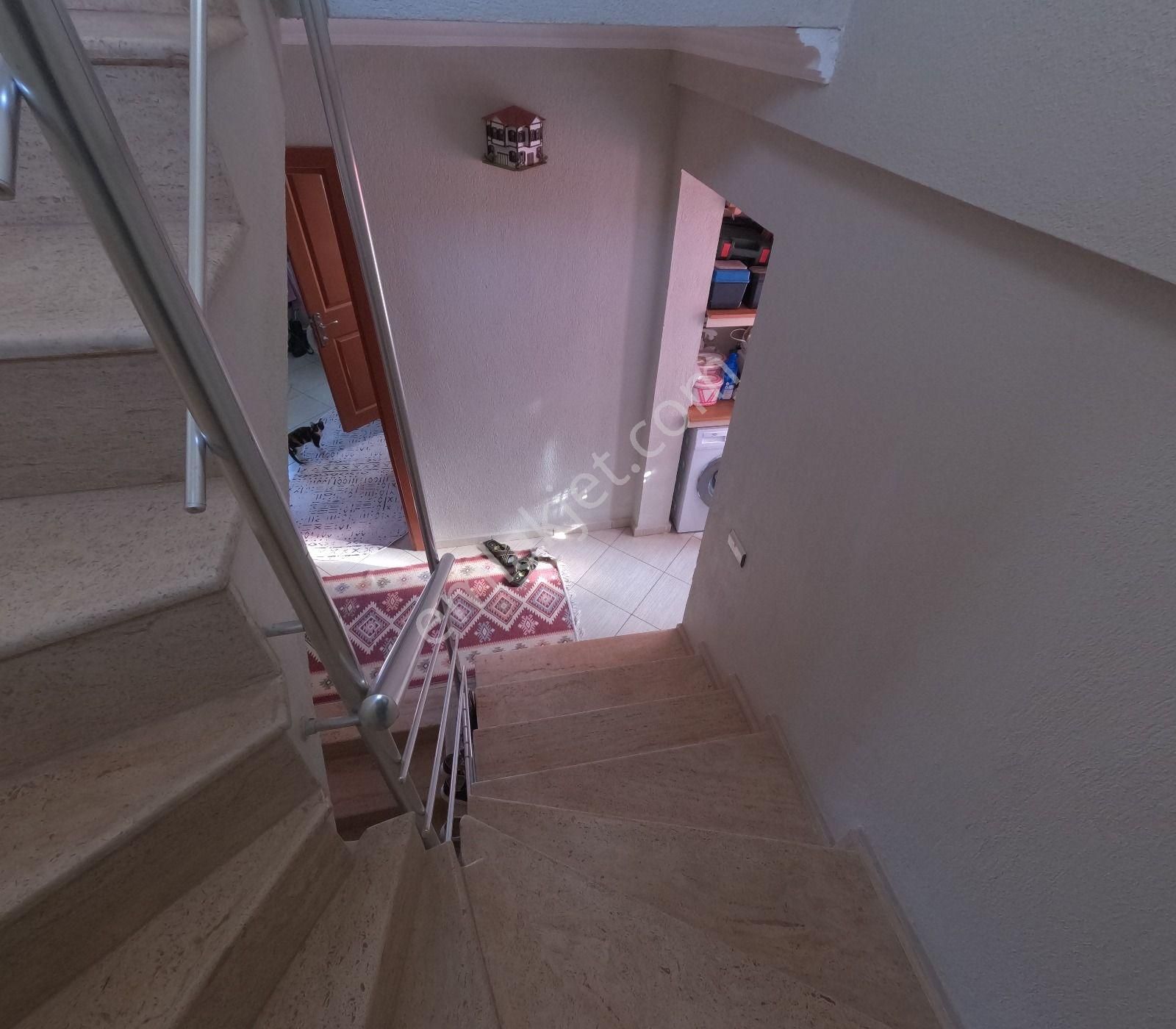 Urla Gülbahçe'de 4 Katlı Muhteşem Bir Bina - Görsel 25