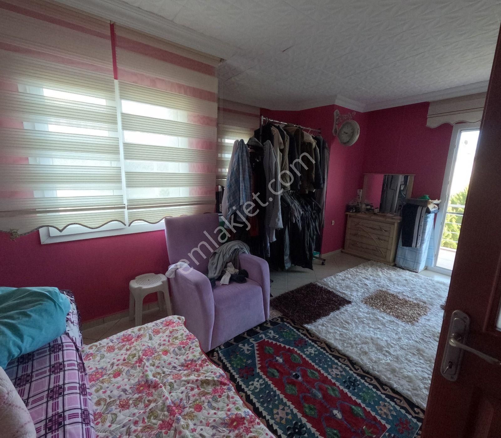 Urla Gülbahçe'de 4 Katlı Muhteşem Bir Bina - Görsel 26