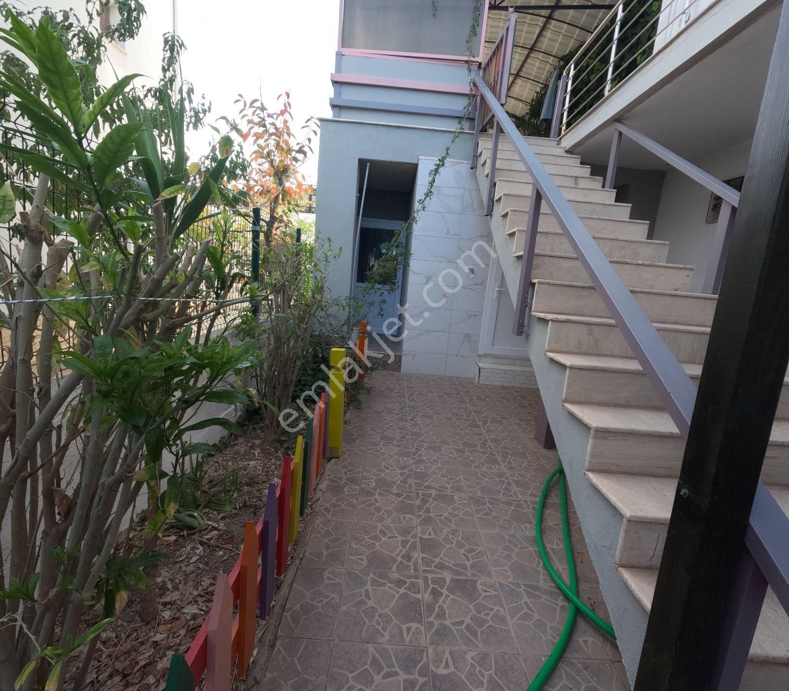 Urla Gülbahçe'de 4 Katlı Muhteşem Bir Bina - Görsel 32