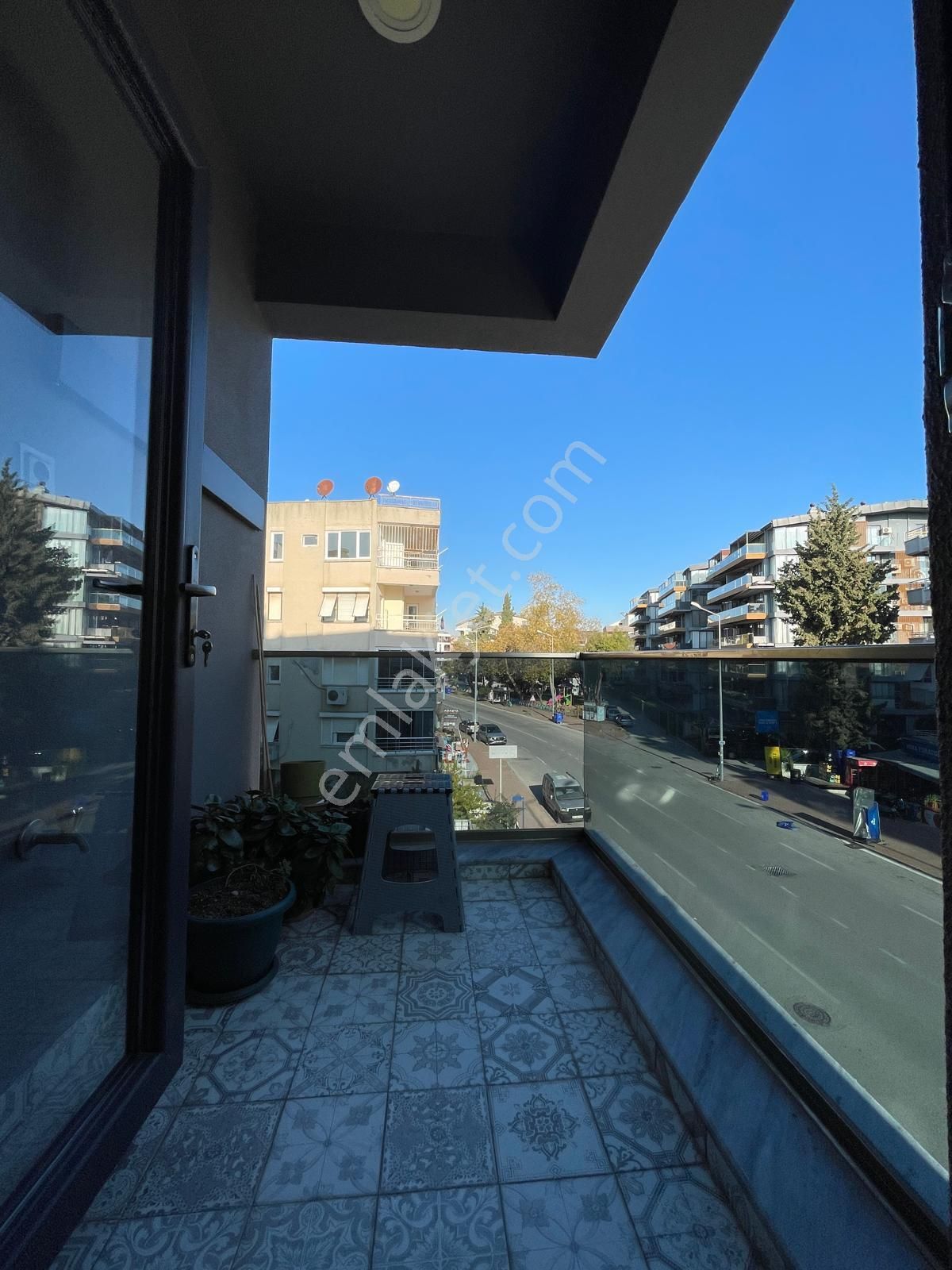 Zerdalilik 'te Cadde Üzeri Arakat Geniş 2+1 - Görsel 31