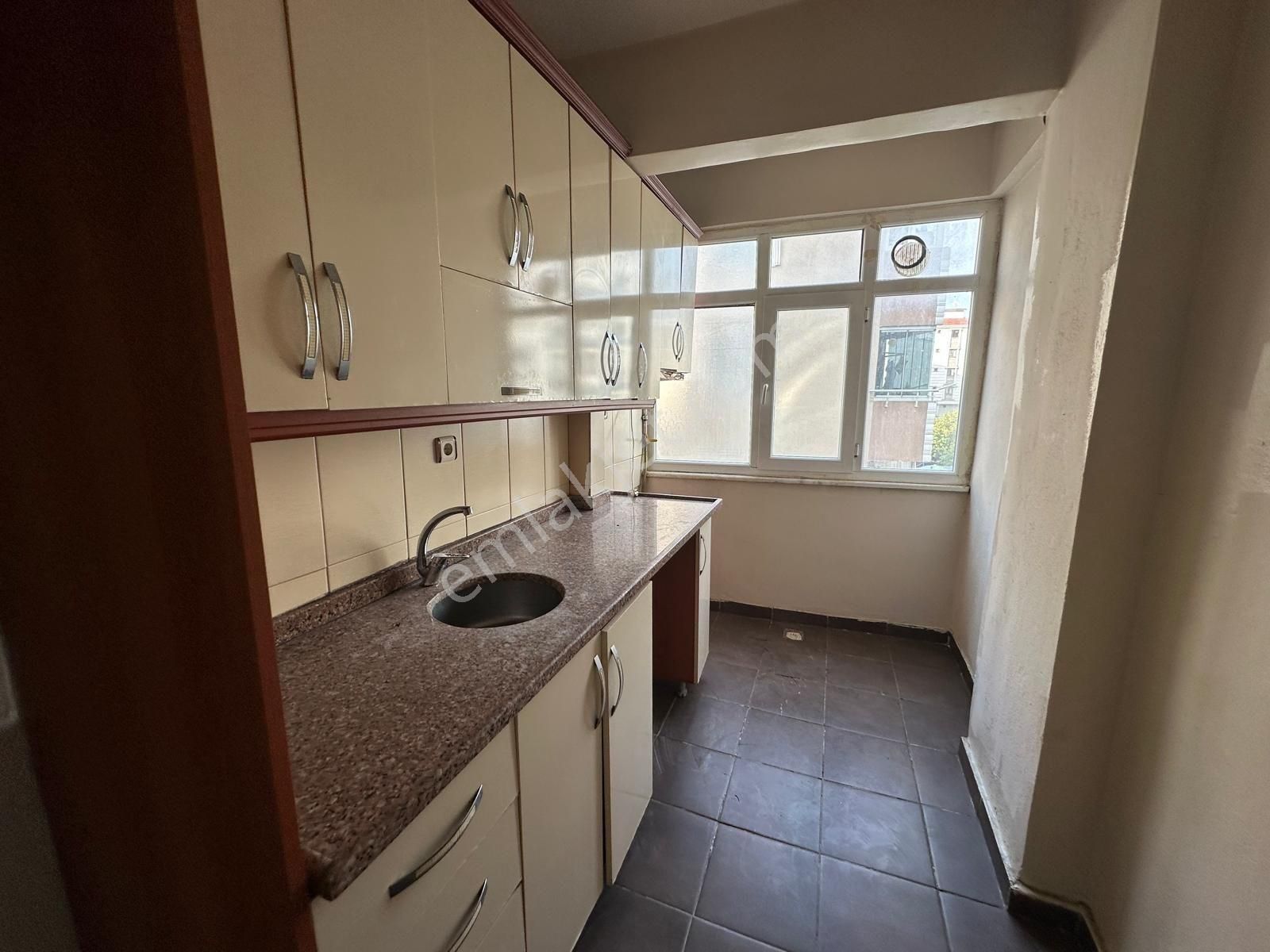 Kazım Karabekir Mahallesinde 3.katta 2+1 Kiralık Daire - Görsel 9