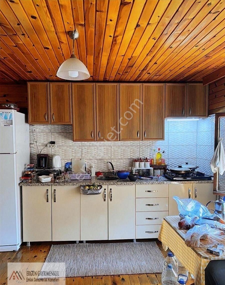 Ergünden Soğucakta Geniş Bahçe Kullanım Alanlı Müstakil Daire - Görsel 13