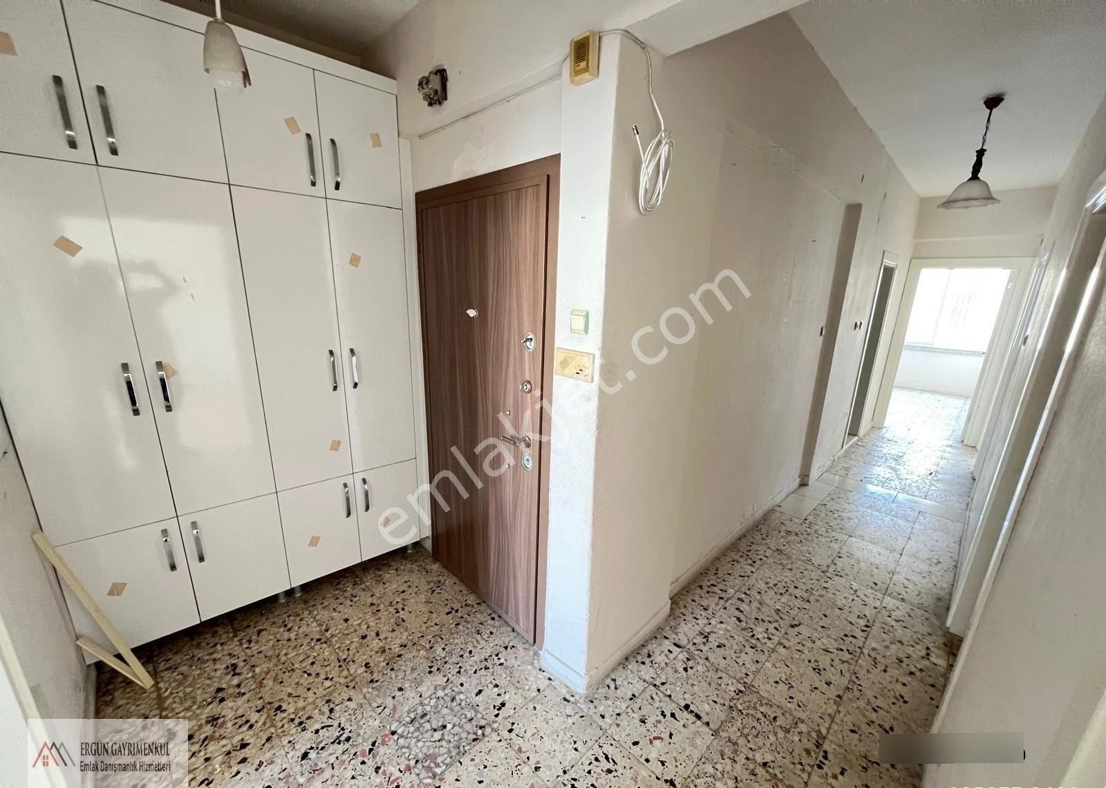 Ergünden Palmiyede Sahile Yakın Kiralık 3+1 Daire - Görsel 24