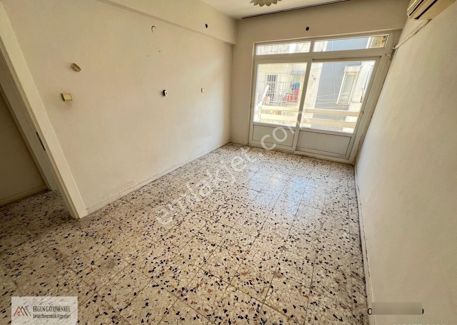 Ergünden Palmiyede Sahile Yakın Kiralık 3+1 Daire - Görsel 12