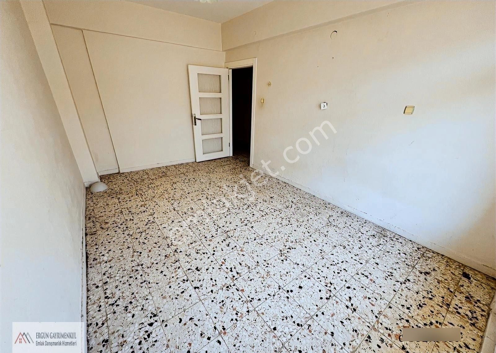 Ergünden Palmiyede Sahile Yakın Kiralık 3+1 Daire - Görsel 27