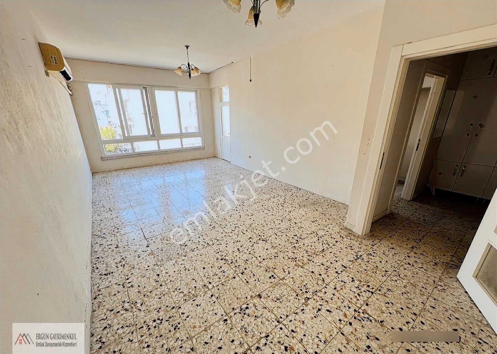 Ergünden Palmiyede Sahile Yakın Kiralık 3+1 Daire - Görsel 2