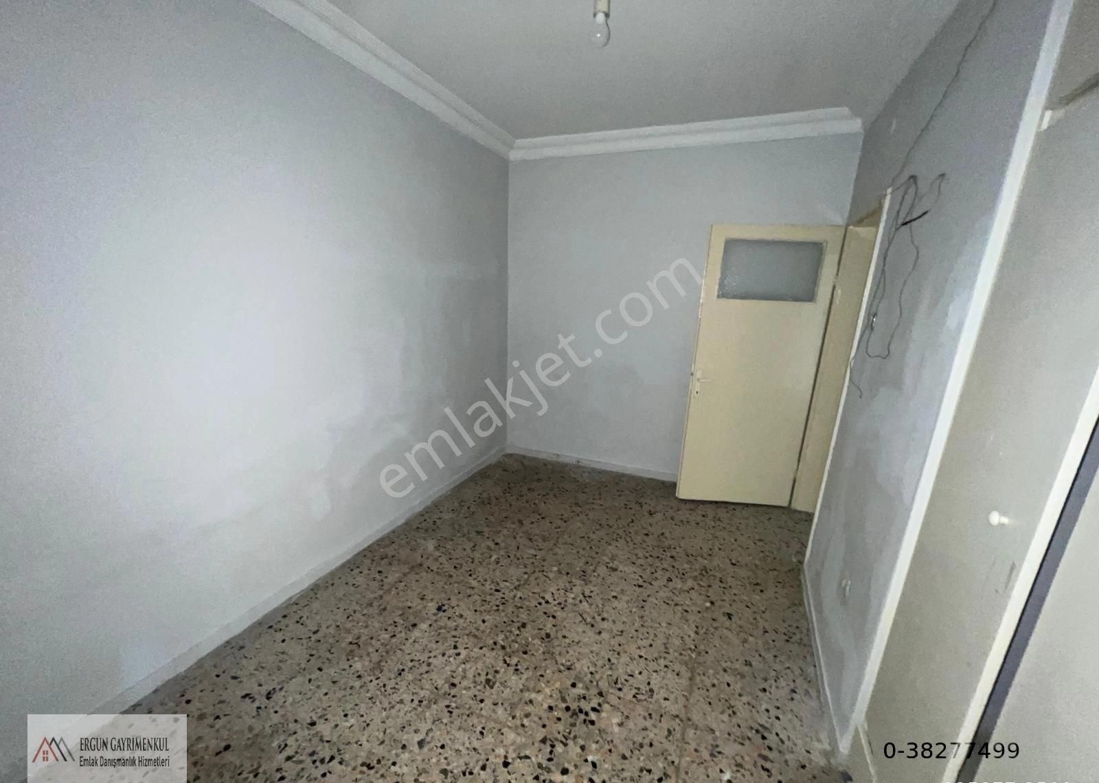 Ergünden Turgutreiste Asansörlü Kiralık 3+1 Daire - Görsel 26