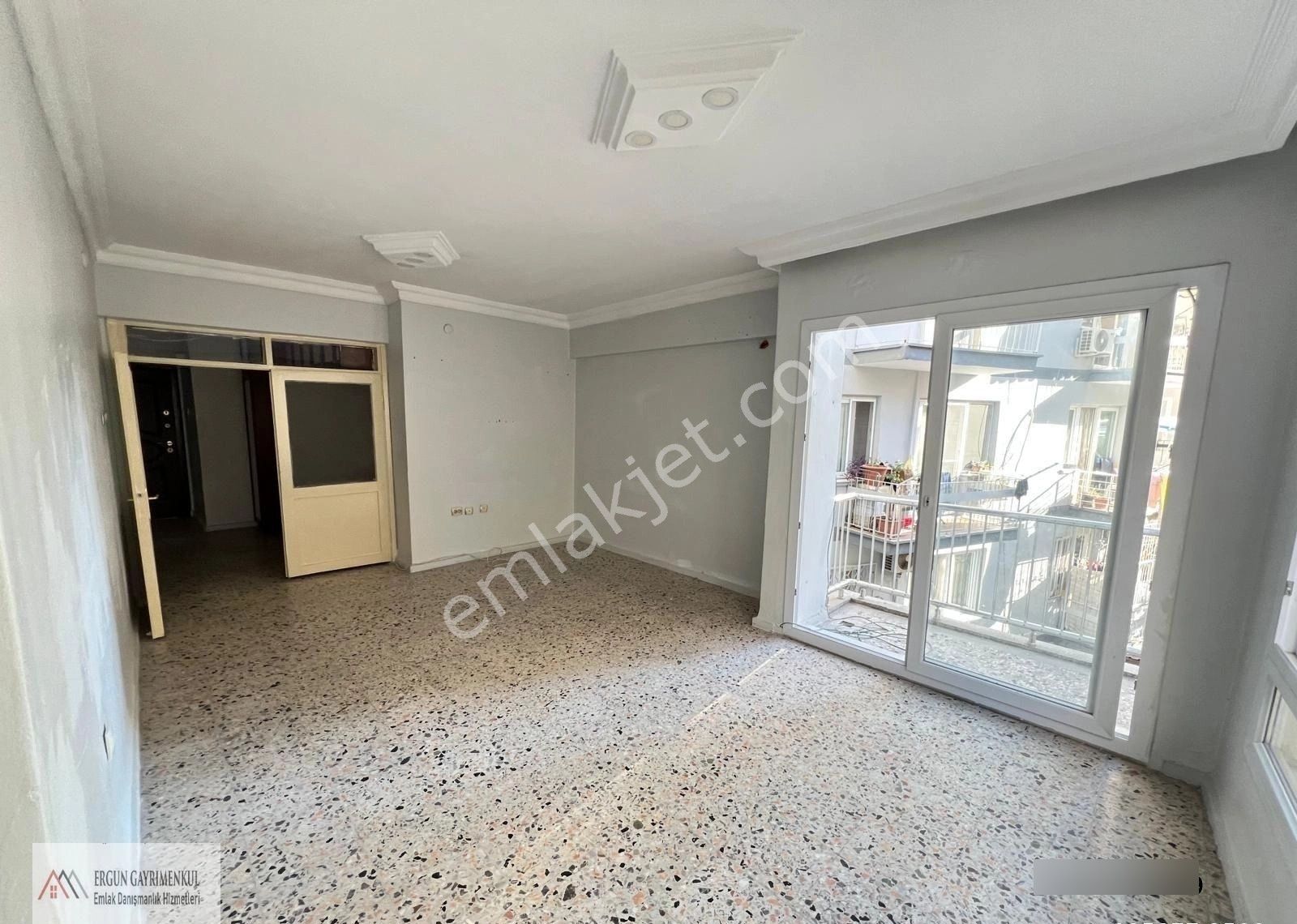 Ergünden Turgutreiste Asansörlü Kiralık 3+1 Daire - Görsel 25