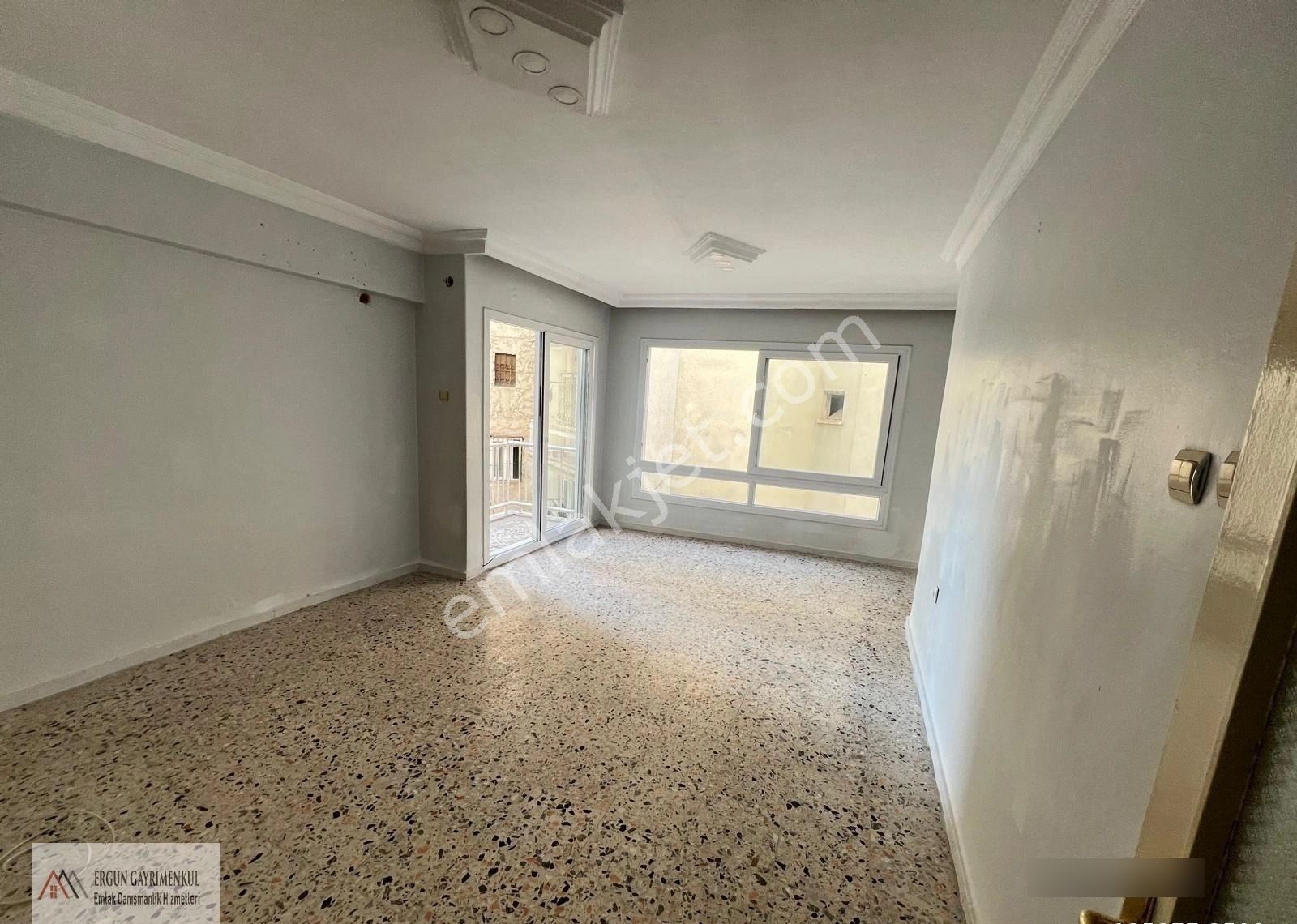 Ergünden Turgutreiste Asansörlü Kiralık 3+1 Daire - Görsel 7